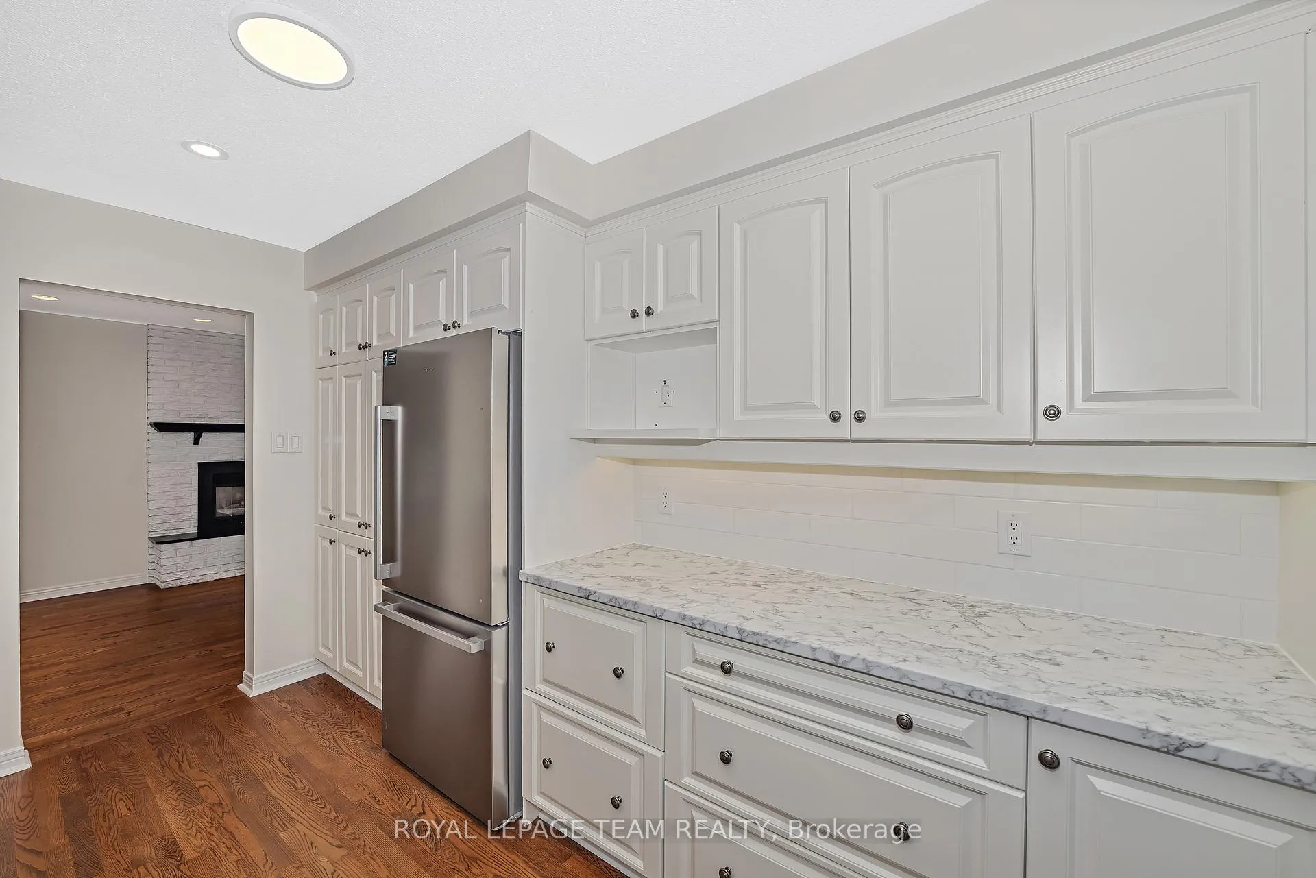 Photo 15 of 1825 Yale Avenue, Ottawa, Guildwood Estates - Urbandale Acres — HOMEH