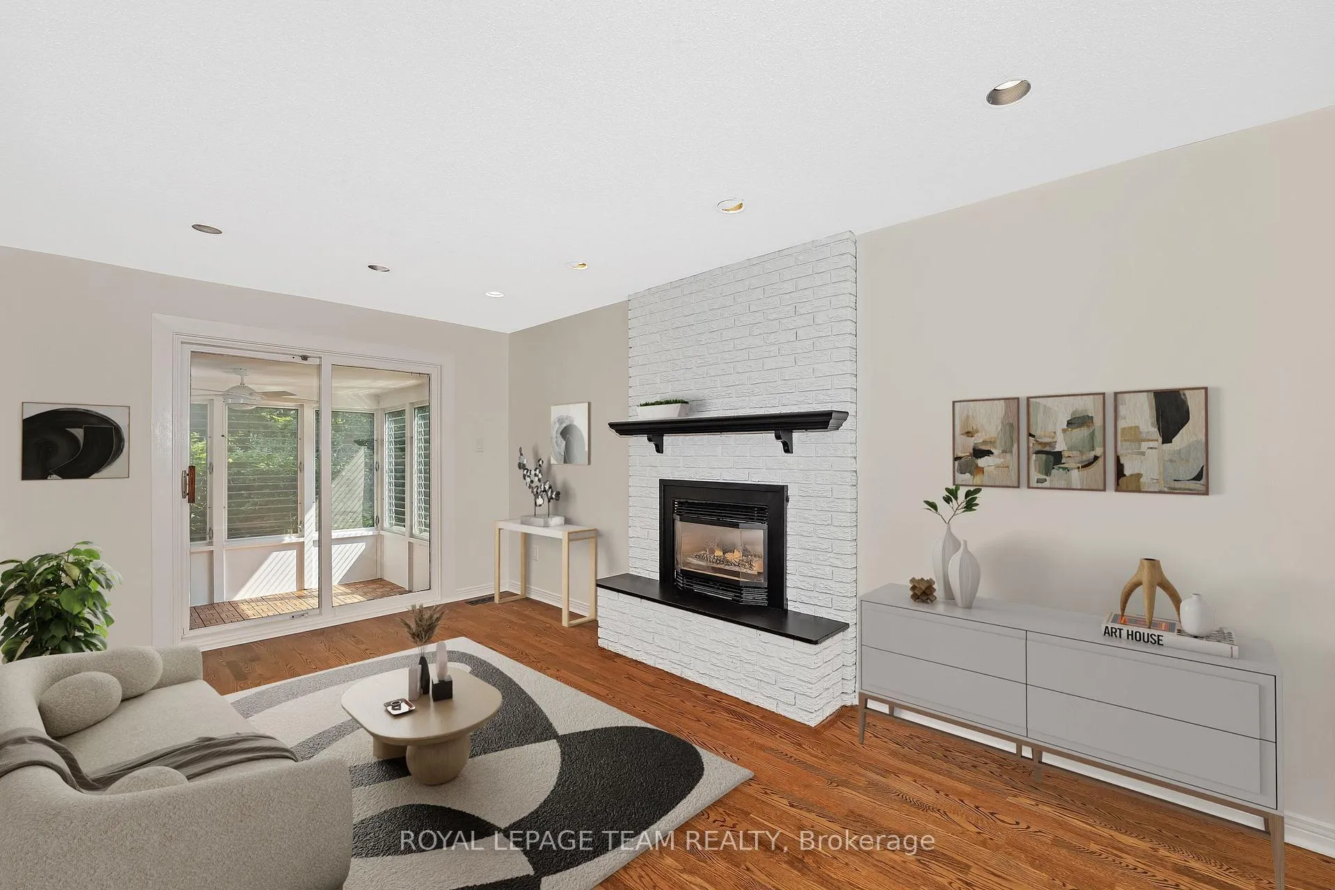 Photo 16 of 1825 Yale Avenue, Ottawa, Guildwood Estates - Urbandale Acres — HOMEH