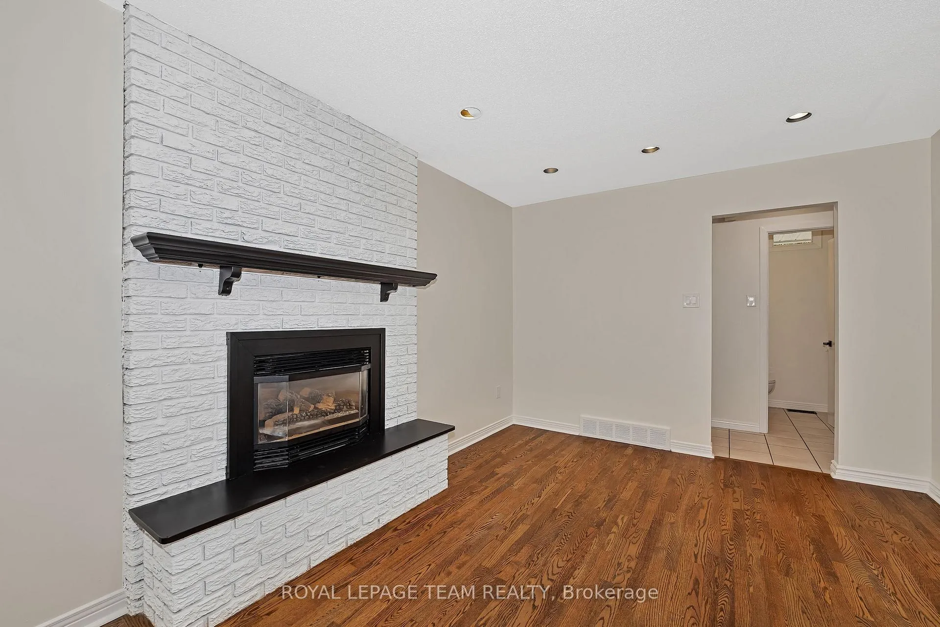 Photo 18 of 1825 Yale Avenue, Ottawa, Guildwood Estates - Urbandale Acres — HOMEH