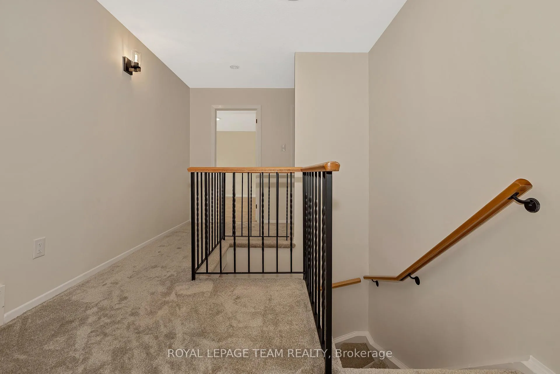 Photo 23 of 1825 Yale Avenue, Ottawa, Guildwood Estates - Urbandale Acres — HOMEH