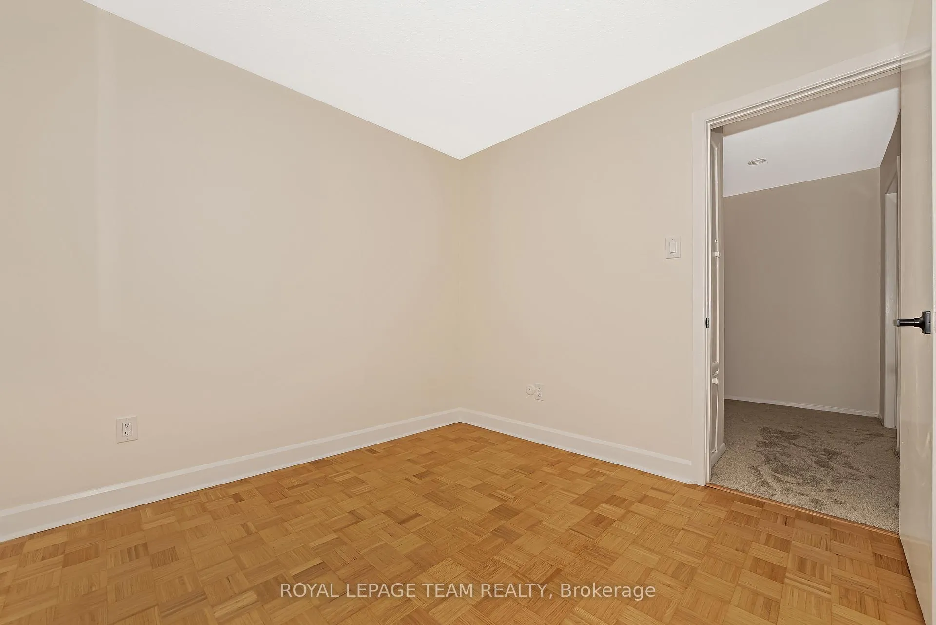 Photo 30 of 1825 Yale Avenue, Ottawa, Guildwood Estates - Urbandale Acres — HOMEH