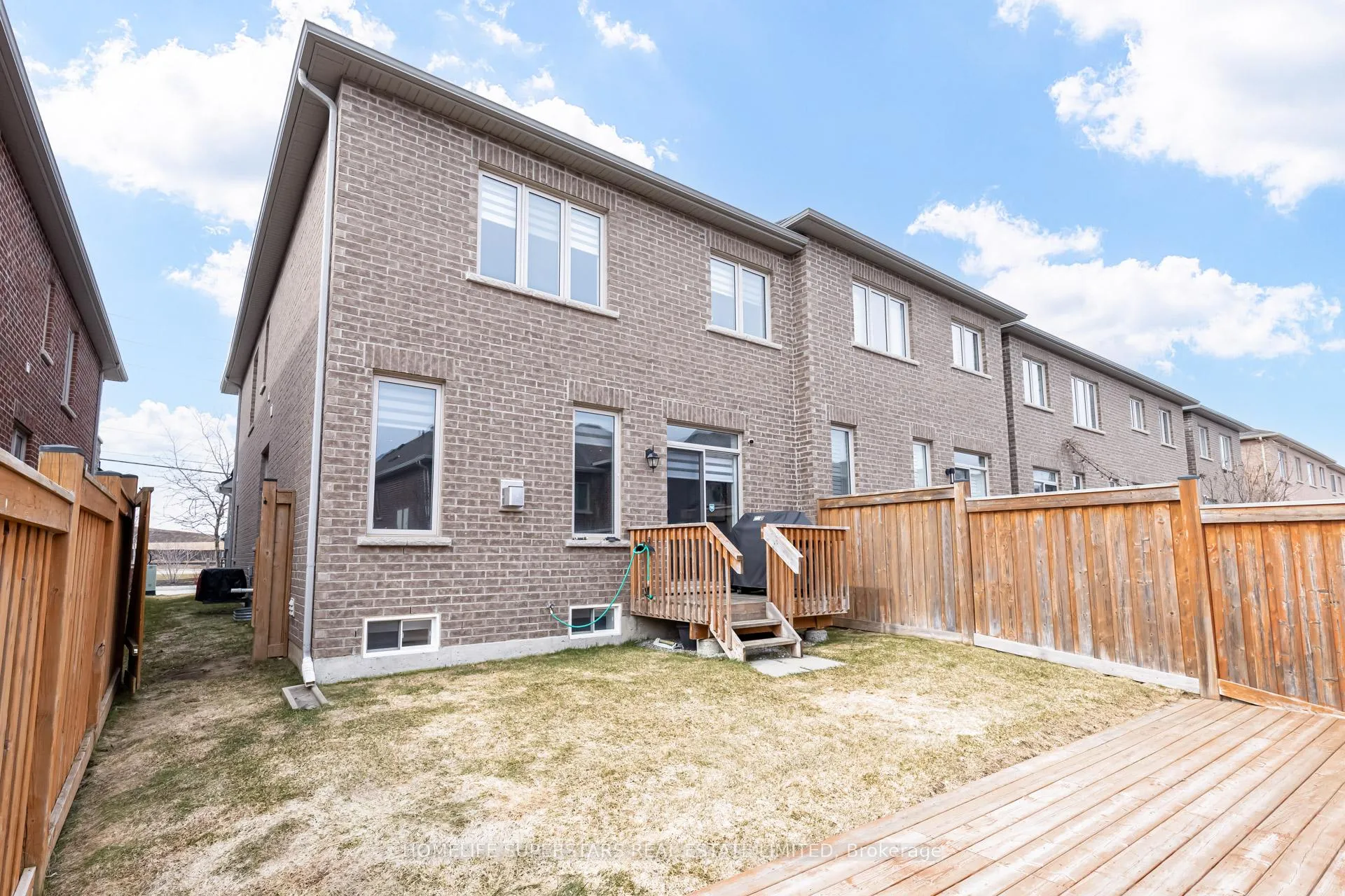Photo 35 of 39 Rain Forest Lane, Halton Hills, Georgetown — HOMEH