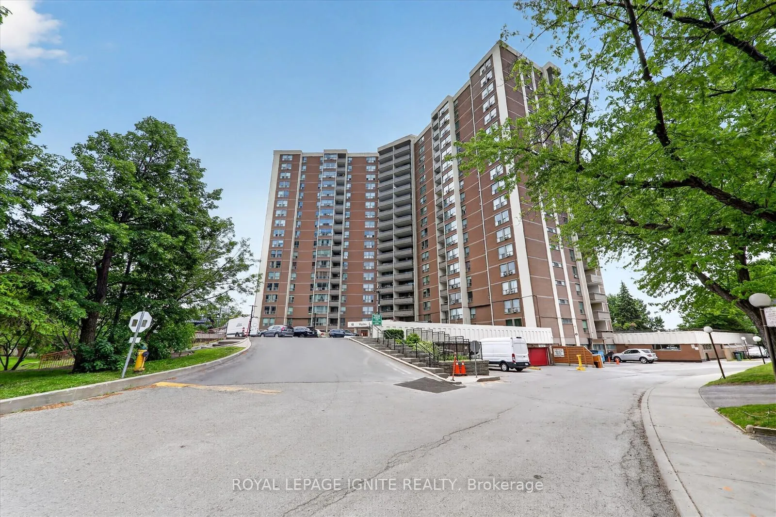 Photo 1 of Unit 208, 15 Vicora Link Way, Toronto, Flemingdon Park — HOMEH