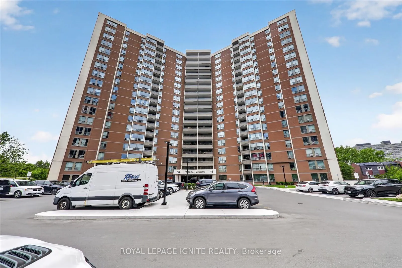 Photo 2 of Unit 208, 15 Vicora Link Way, Toronto, Flemingdon Park — HOMEH