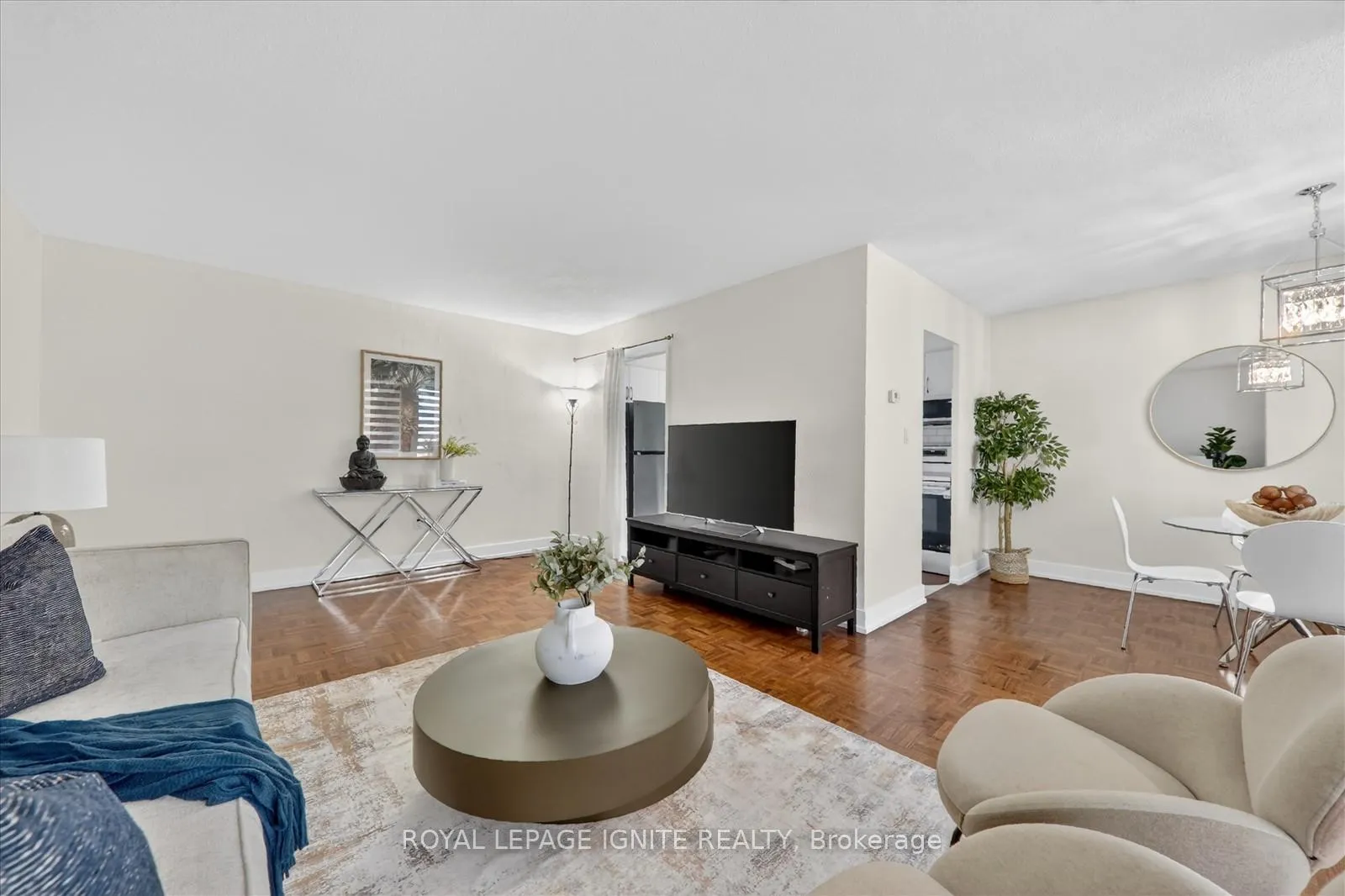 Photo 12 of Unit 208, 15 Vicora Link Way, Toronto, Flemingdon Park — HOMEH
