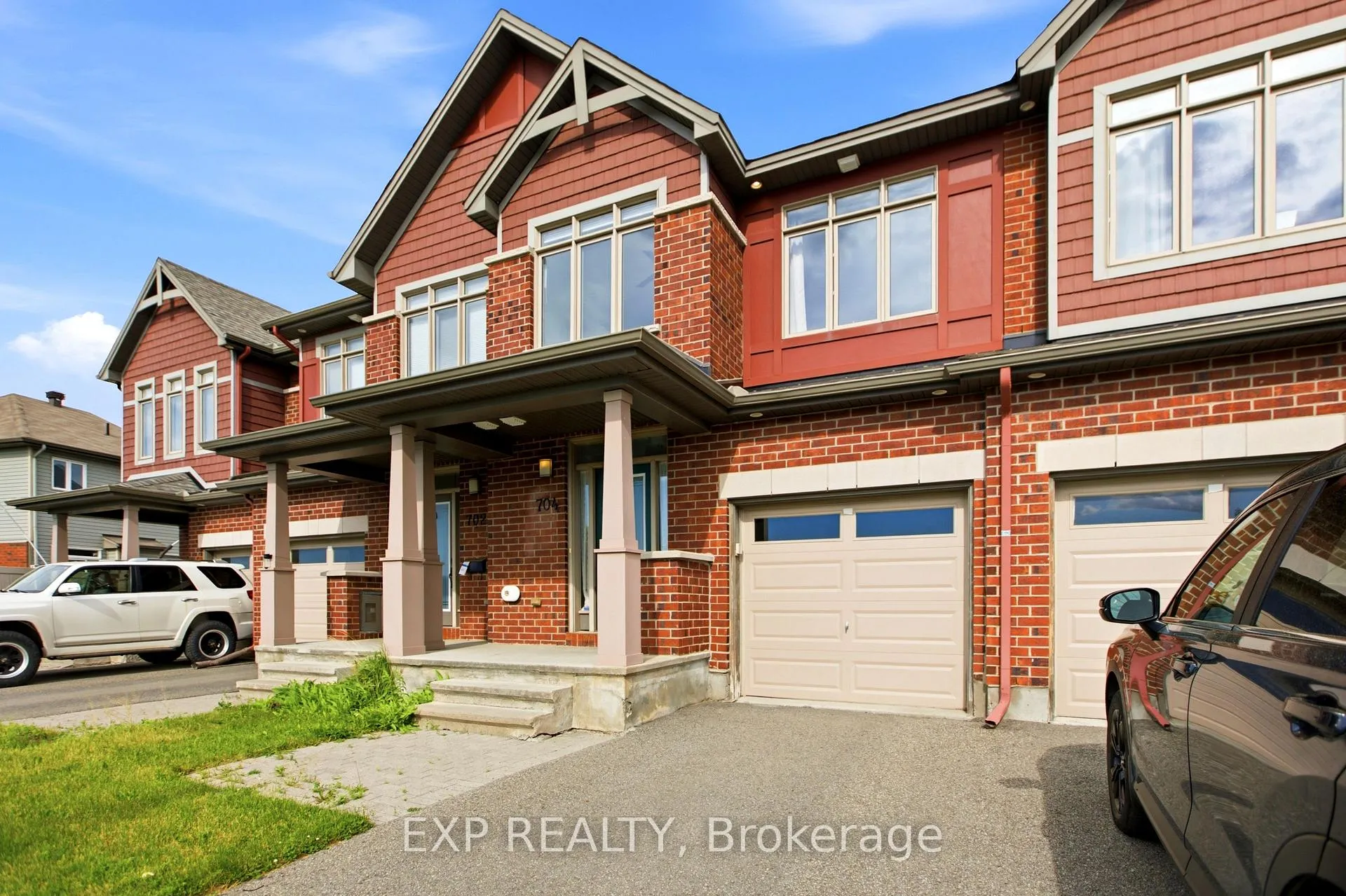 Photo 2 of 704 Brian Good Avenue, Ottawa, Riverside South/Gloucester Glen — HOMEH