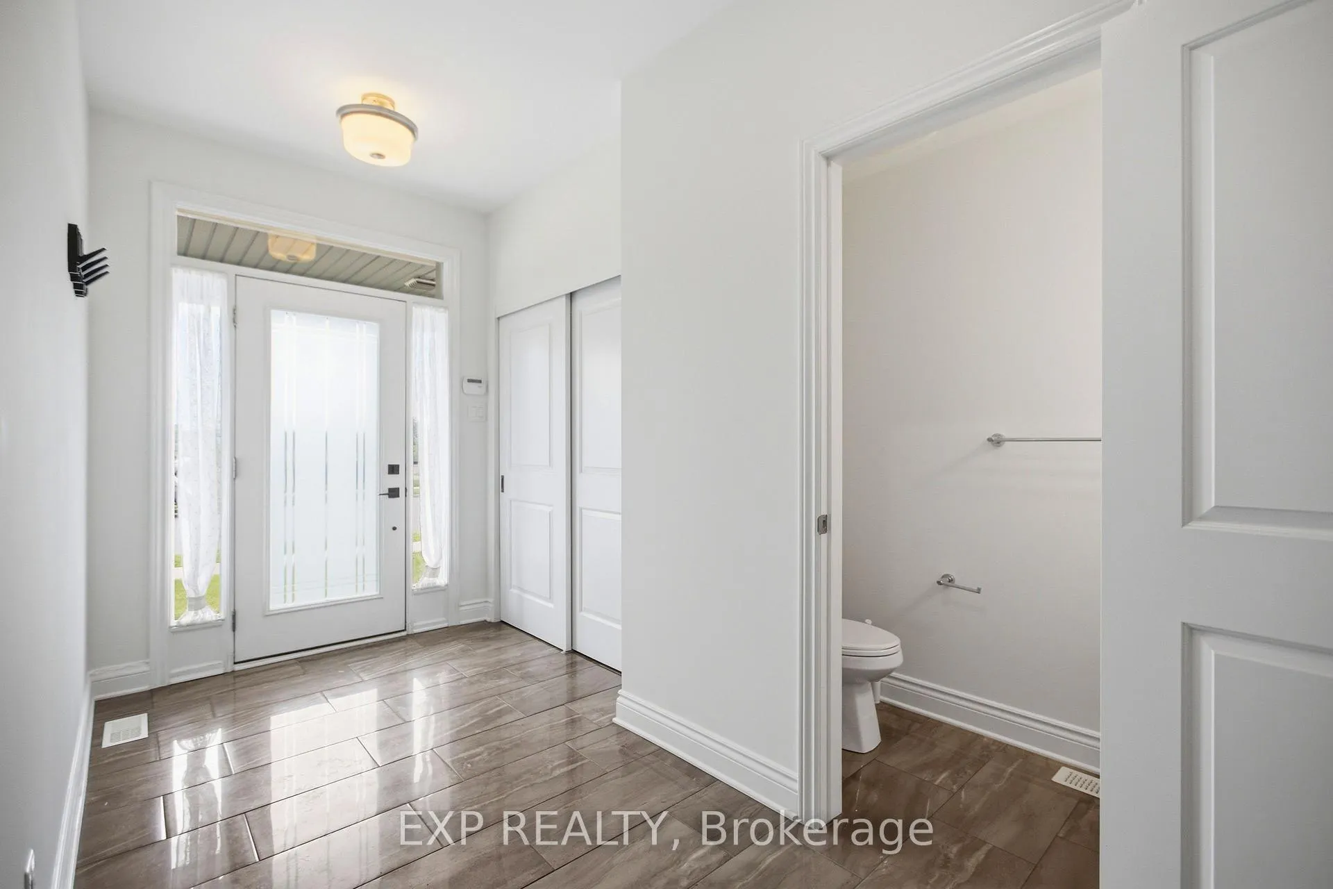 Photo 6 of 704 Brian Good Avenue, Ottawa, Riverside South/Gloucester Glen — HOMEH