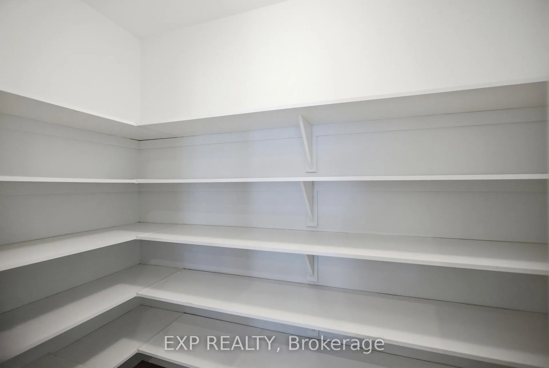 Photo 16 of 704 Brian Good Avenue, Ottawa, Riverside South/Gloucester Glen — HOMEH