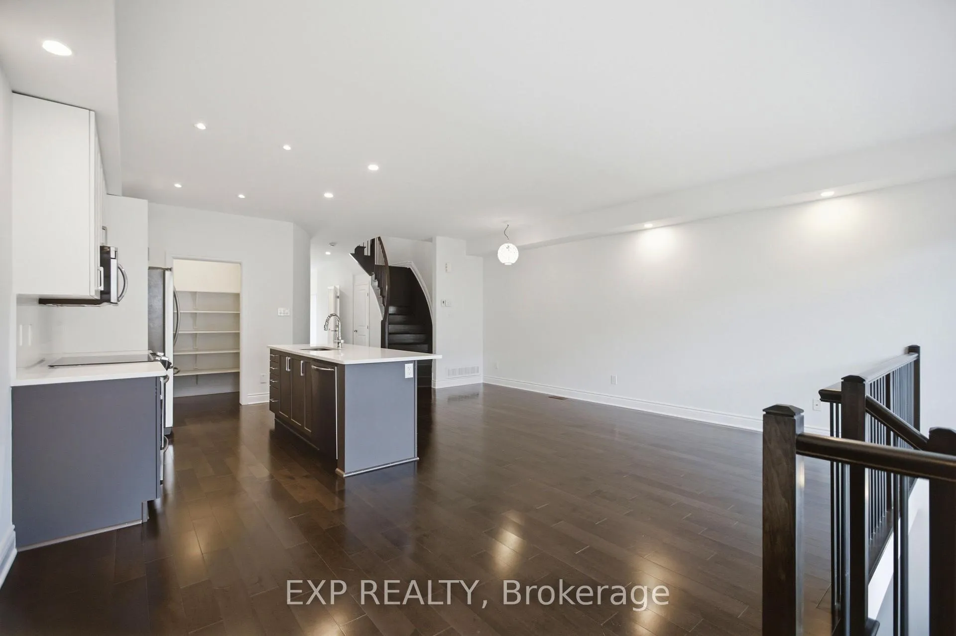 Photo 19 of 704 Brian Good Avenue, Ottawa, Riverside South/Gloucester Glen — HOMEH