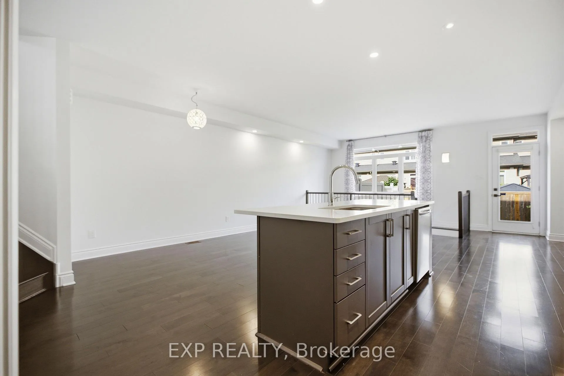 Photo 20 of 704 Brian Good Avenue, Ottawa, Riverside South/Gloucester Glen — HOMEH