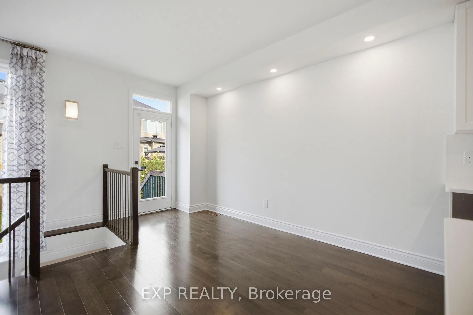 Photo 22 of 704 Brian Good Avenue, Ottawa, Riverside South/Gloucester Glen — HOMEH