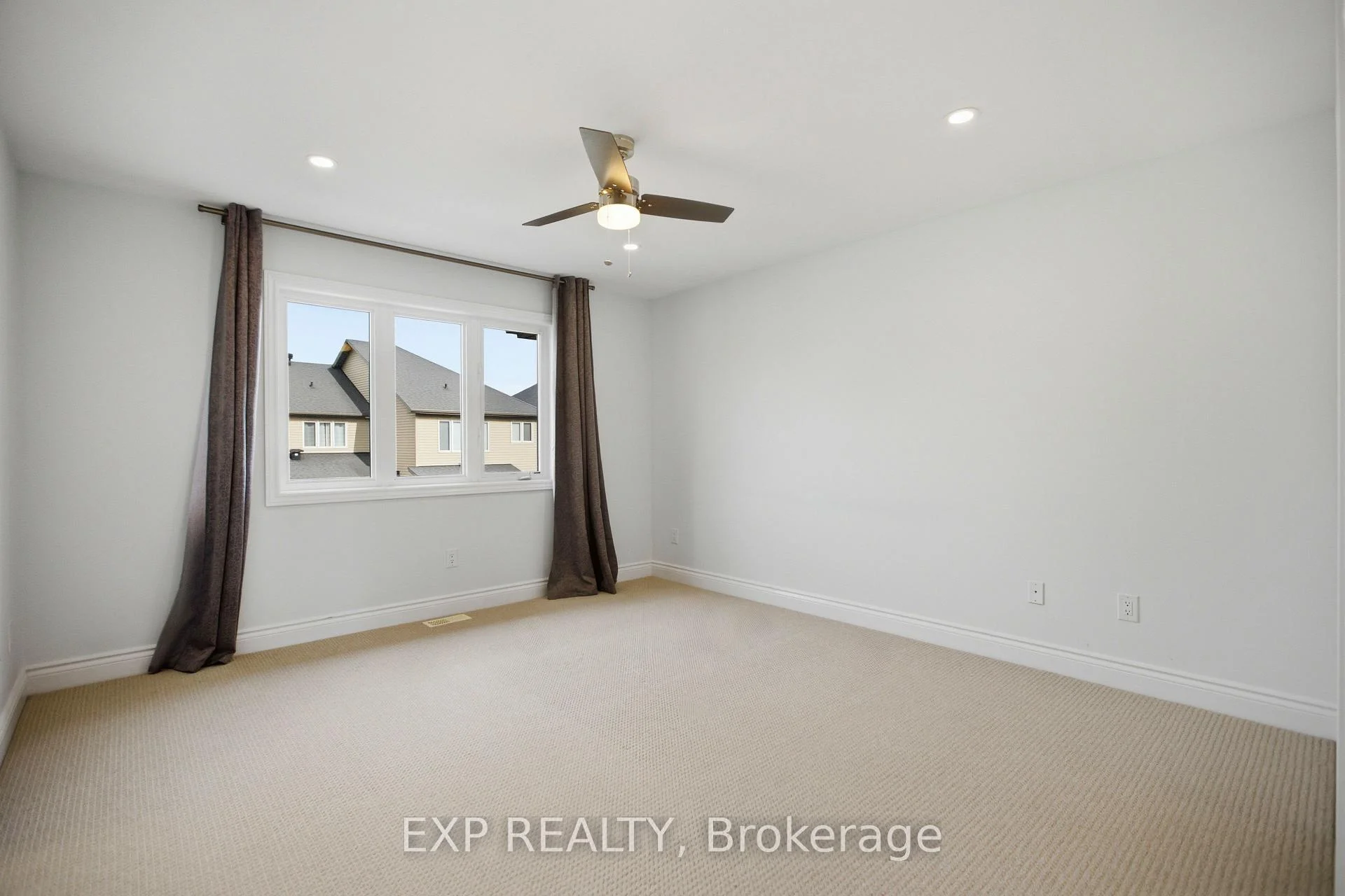 Photo 30 of 704 Brian Good Avenue, Ottawa, Riverside South/Gloucester Glen — HOMEH