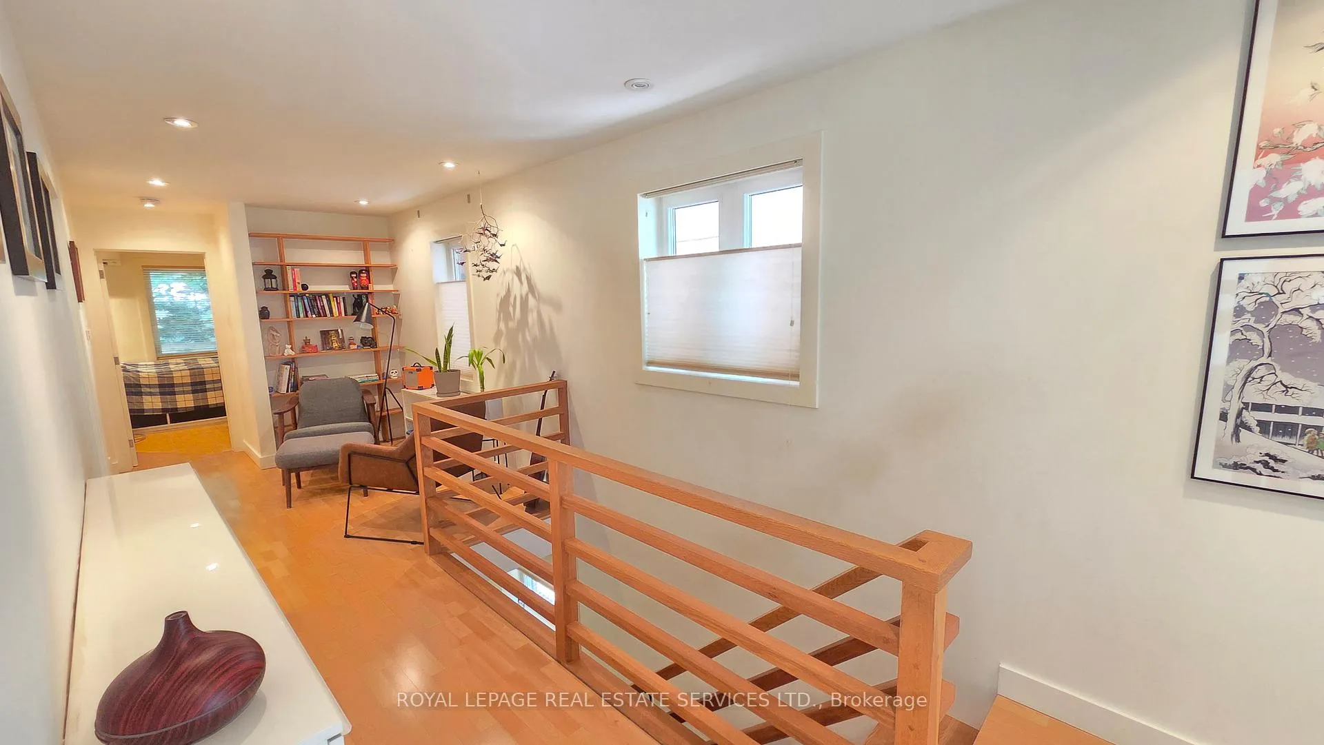 Photo 3 of 24 Morningside Avenue, Toronto, High Park-Swansea — HOMEH