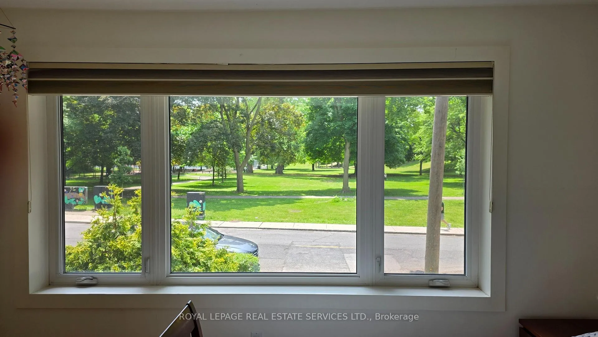 Photo 5 of 24 Morningside Avenue, Toronto, High Park-Swansea — HOMEH