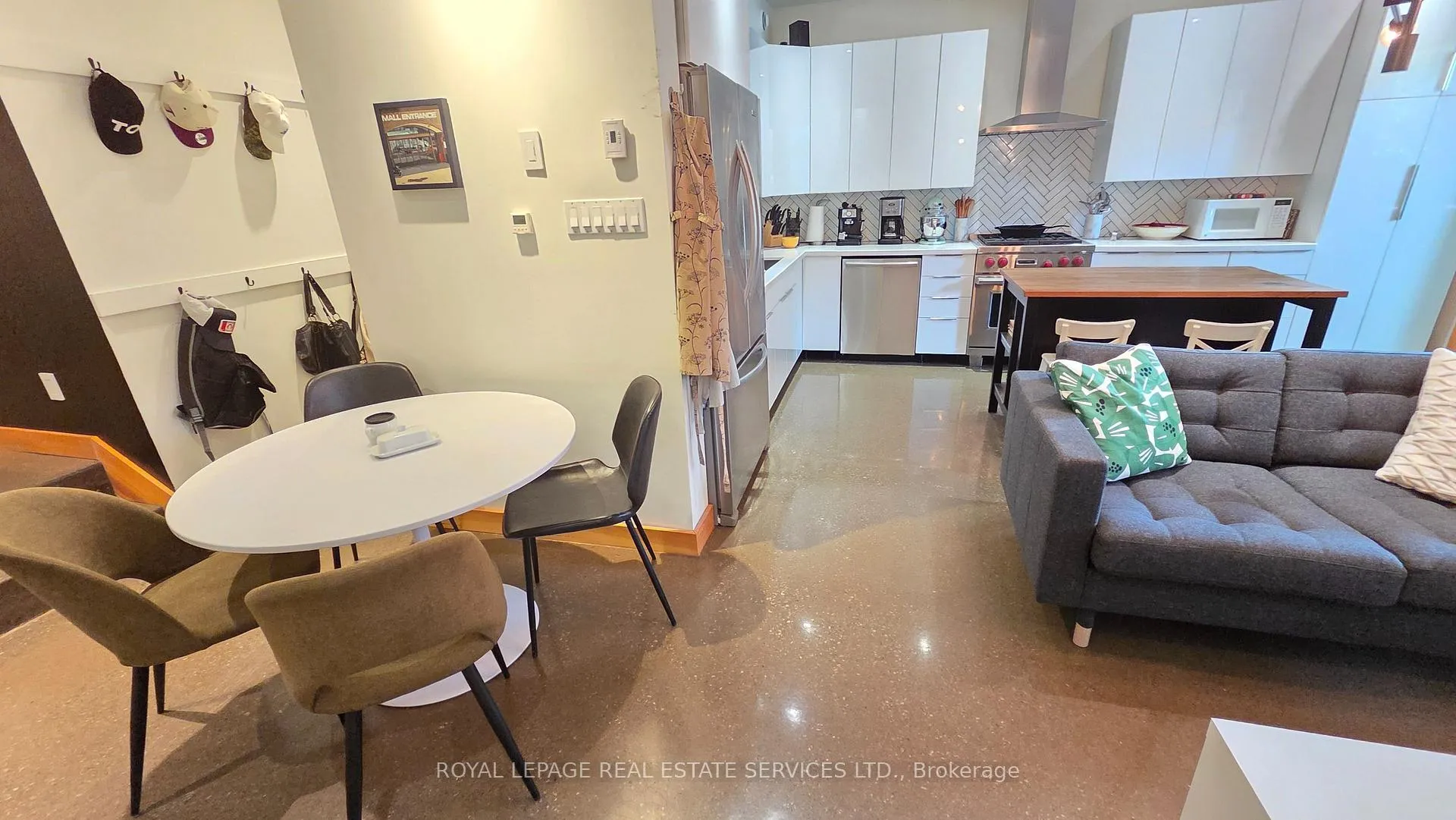 Photo 22 of 24 Morningside Avenue, Toronto, High Park-Swansea — HOMEH