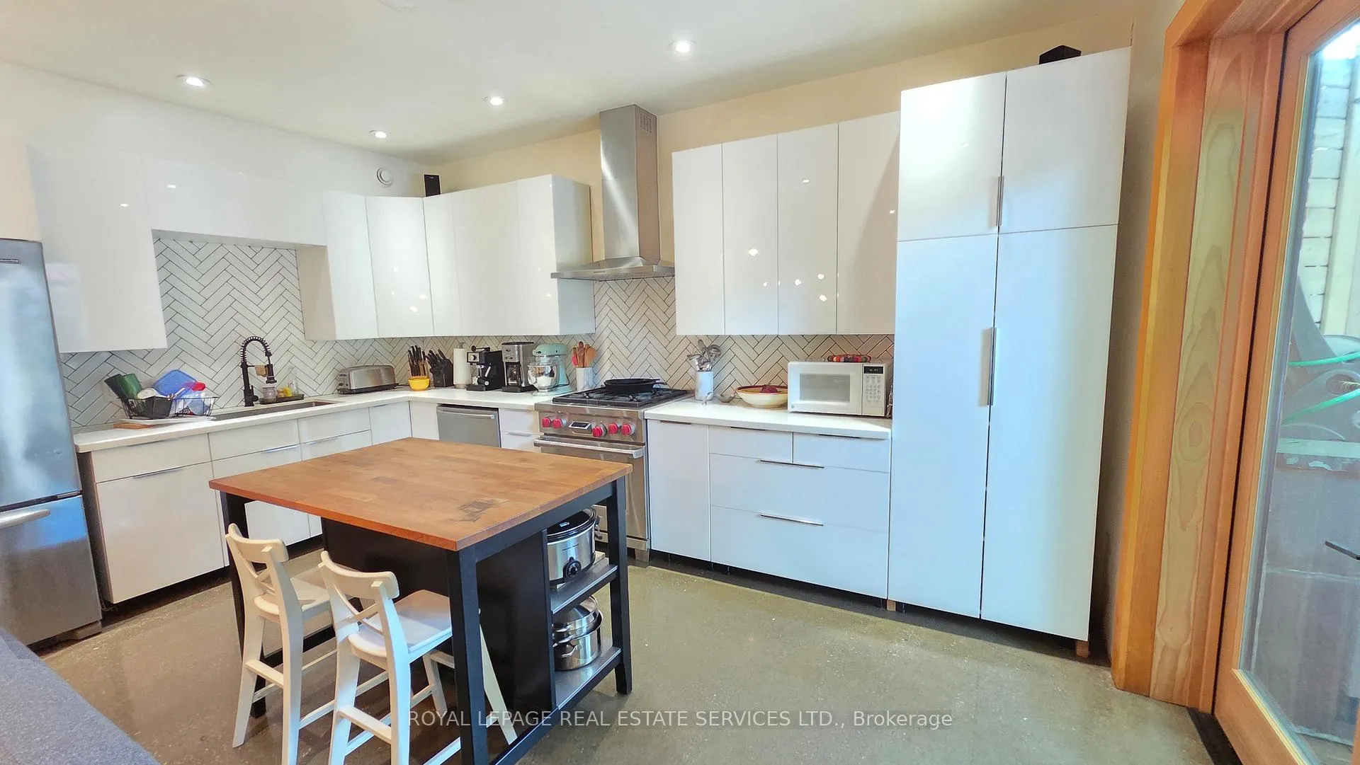 Photo 25 of 24 Morningside Avenue, Toronto, High Park-Swansea — HOMEH