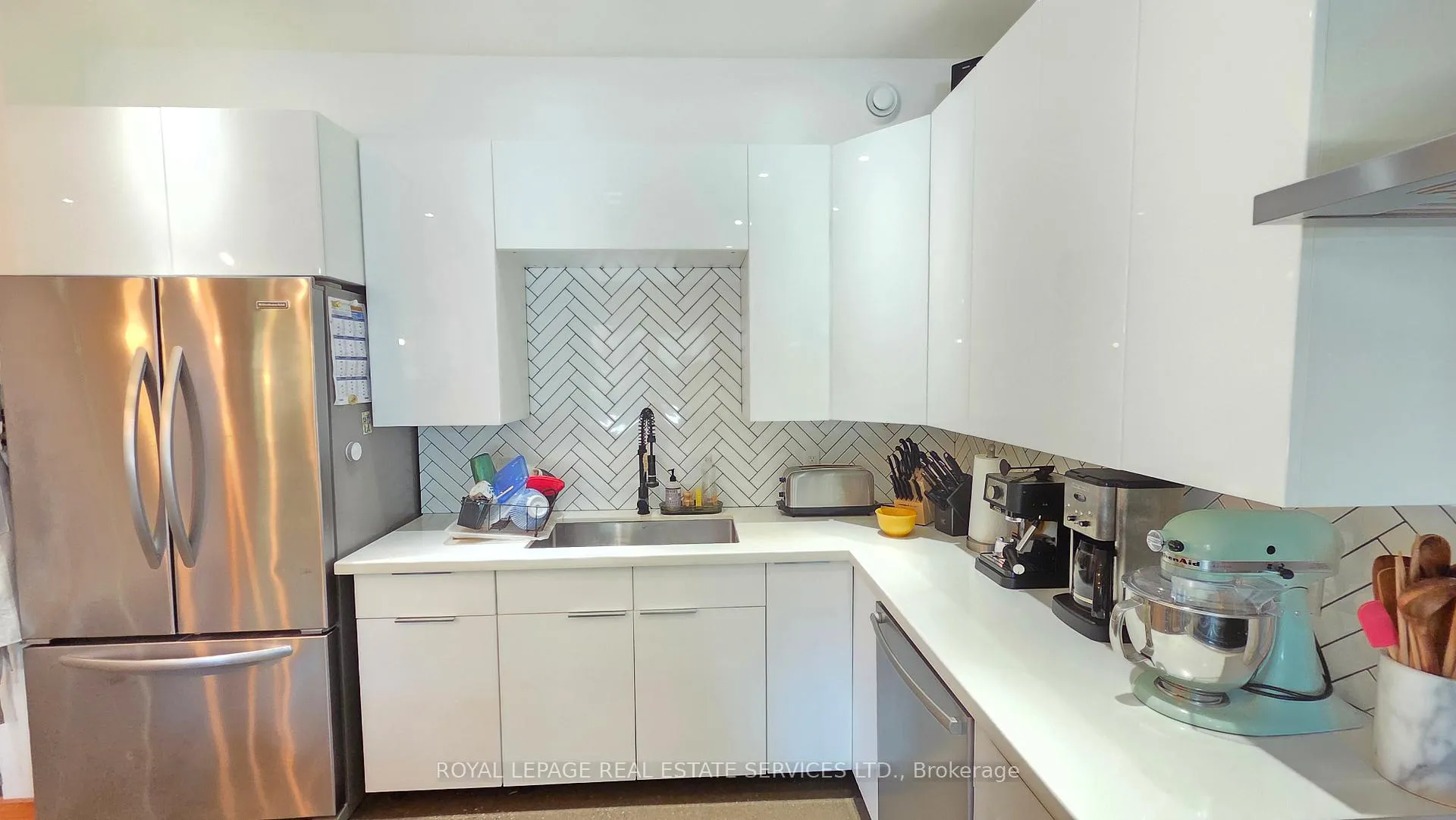 Photo 26 of 24 Morningside Avenue, Toronto, High Park-Swansea — HOMEH