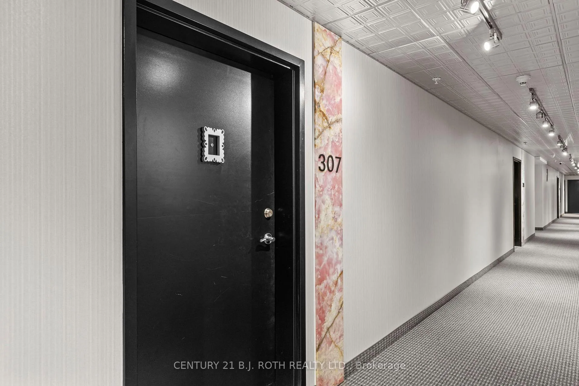 Photo 5 of Unit 307, 300 Essa Road, Barrie, 400 West — HOMEH