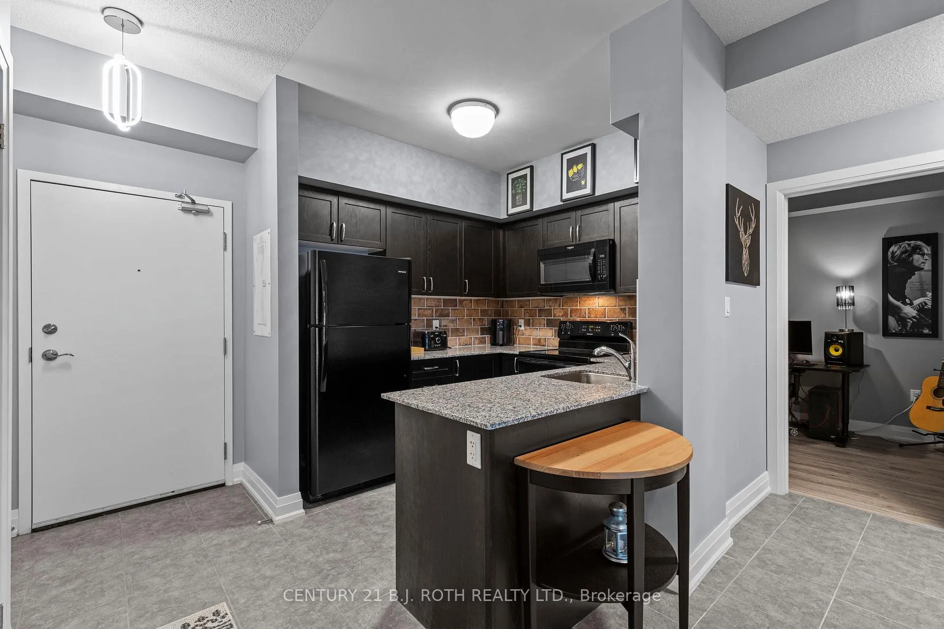 Photo 6 of Unit 307, 300 Essa Road, Barrie, 400 West — HOMEH