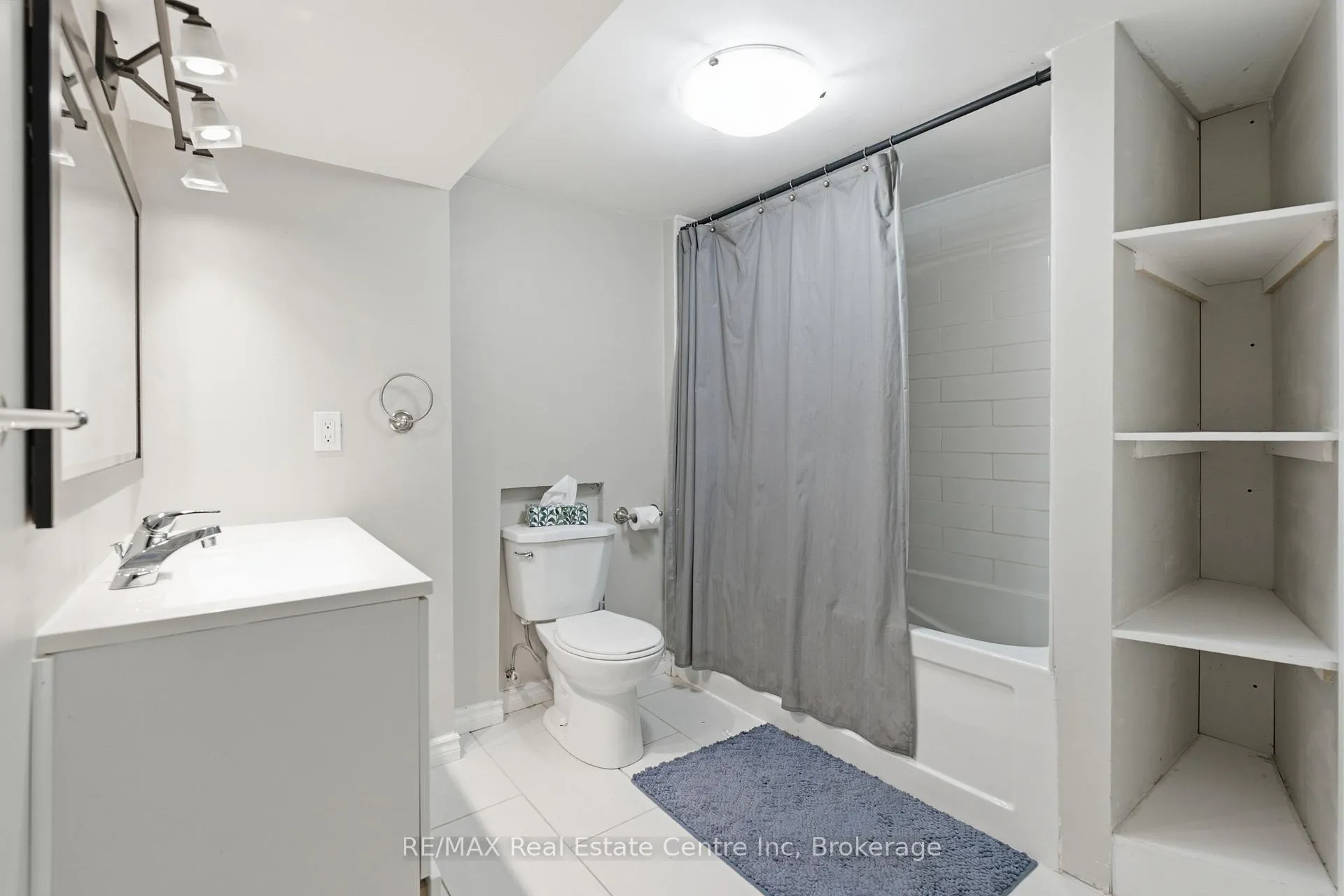 Photo 22 of 10 Calgary Avenue, Guelph, St. George's — HOMEH