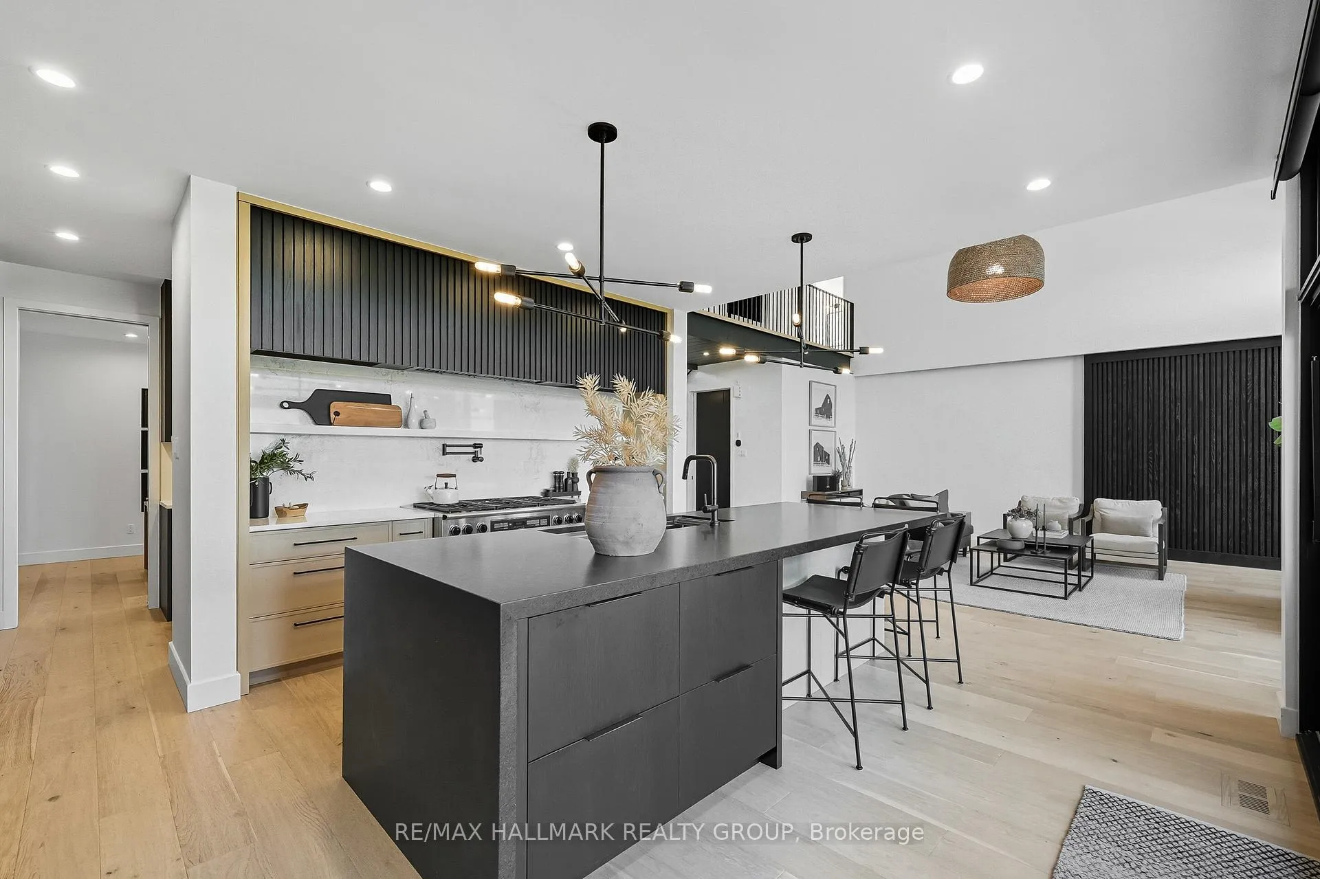 Photo 14 of 610 Gendarme Circle, Ottawa, Mer Bleue/Bradley Estates/Anderson Park — HOMEH