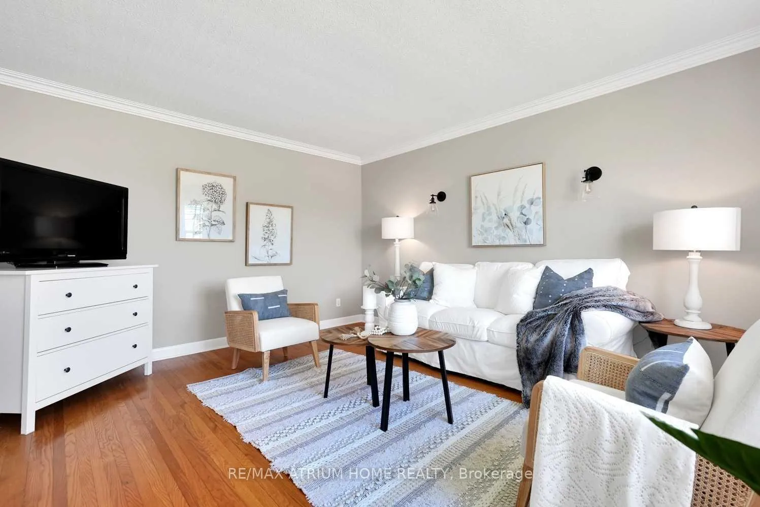 Photo 5 of 213 Conant Street, Oshawa, Lakeview — HOMEH