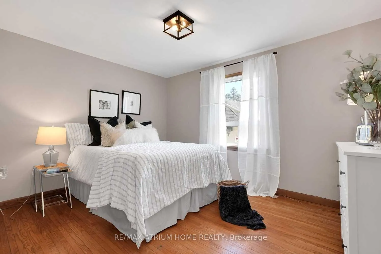 Photo 10 of 213 Conant Street, Oshawa, Lakeview — HOMEH