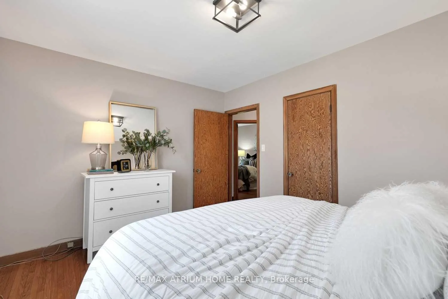 Photo 11 of 213 Conant Street, Oshawa, Lakeview — HOMEH