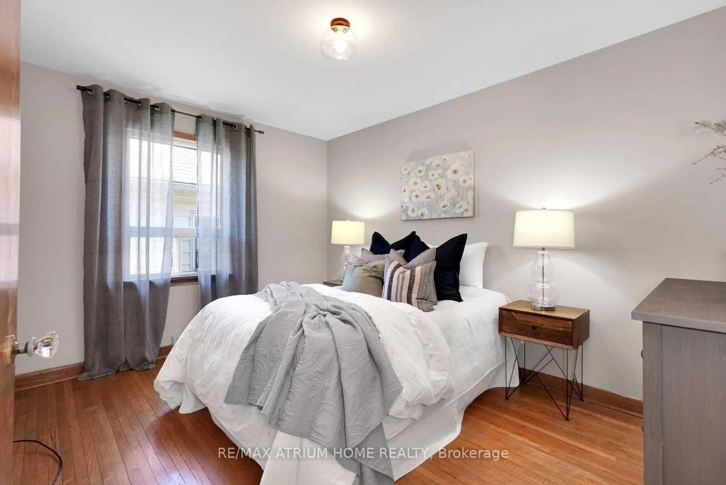 Photo 14 of 213 Conant Street, Oshawa, Lakeview — HOMEH