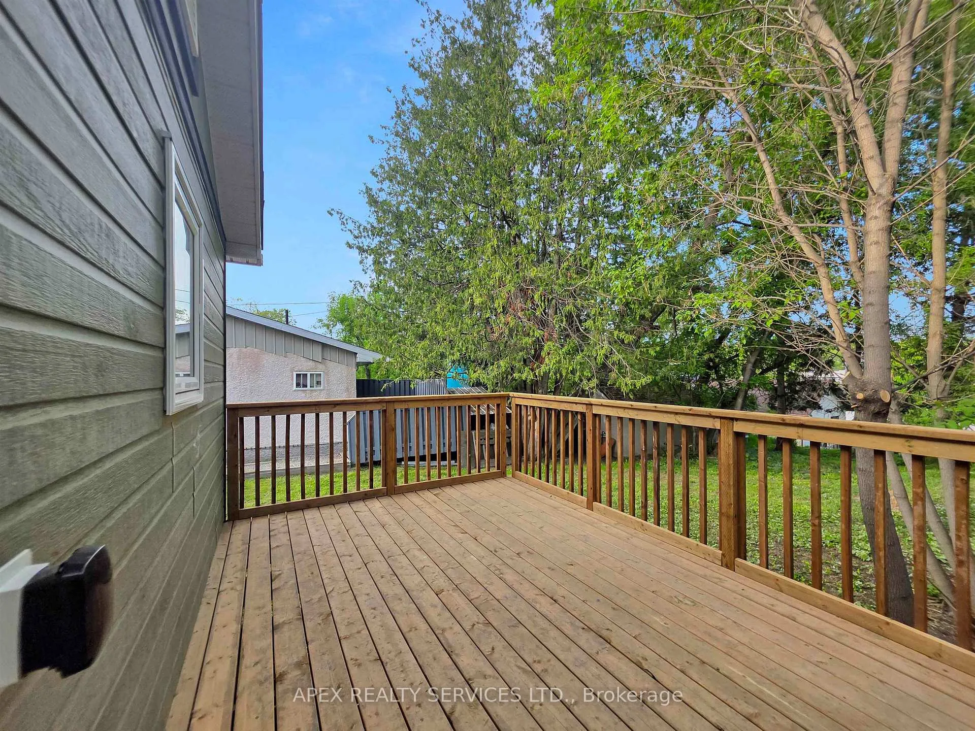 Photo 4 of 507 Fourth Avenue South, Kenora, Lakeside — HOMEH