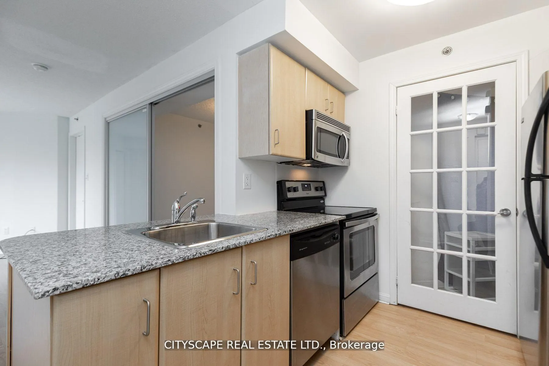 Photo 5 of Unit 1704, 80 Joe Shuster Way, Toronto, South Parkdale — HOMEH