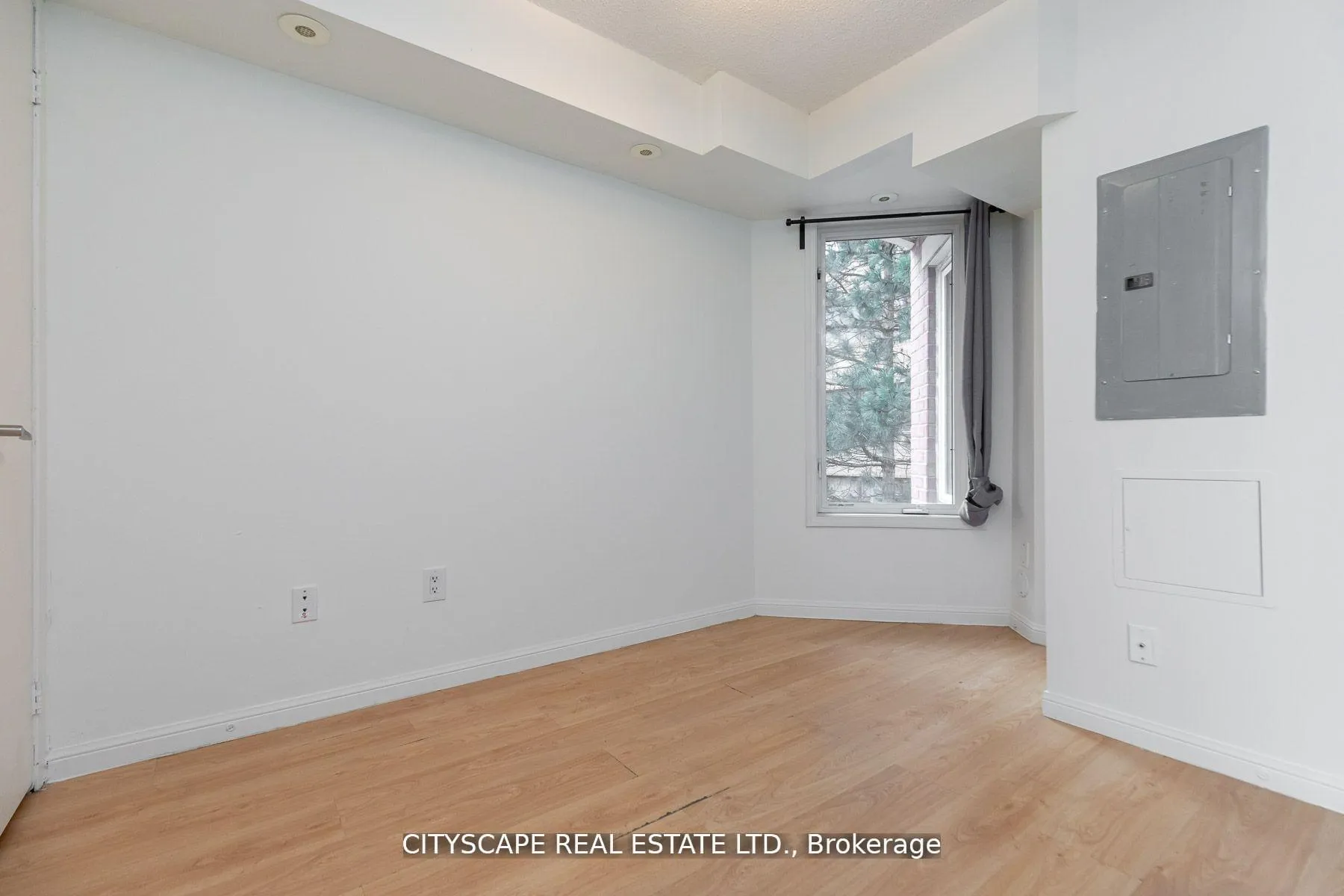 Photo 10 of Unit 1704, 80 Joe Shuster Way, Toronto, South Parkdale — HOMEH