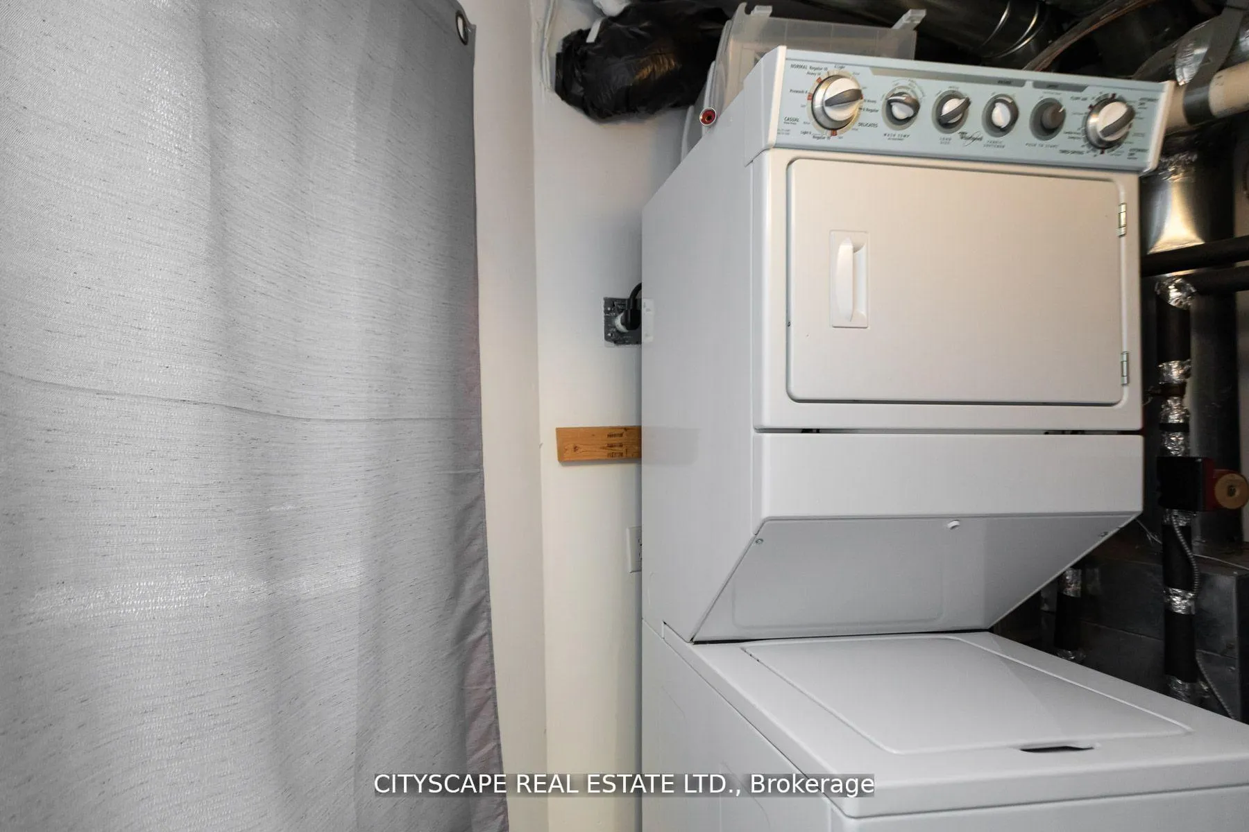 Photo 12 of Unit 1704, 80 Joe Shuster Way, Toronto, South Parkdale — HOMEH