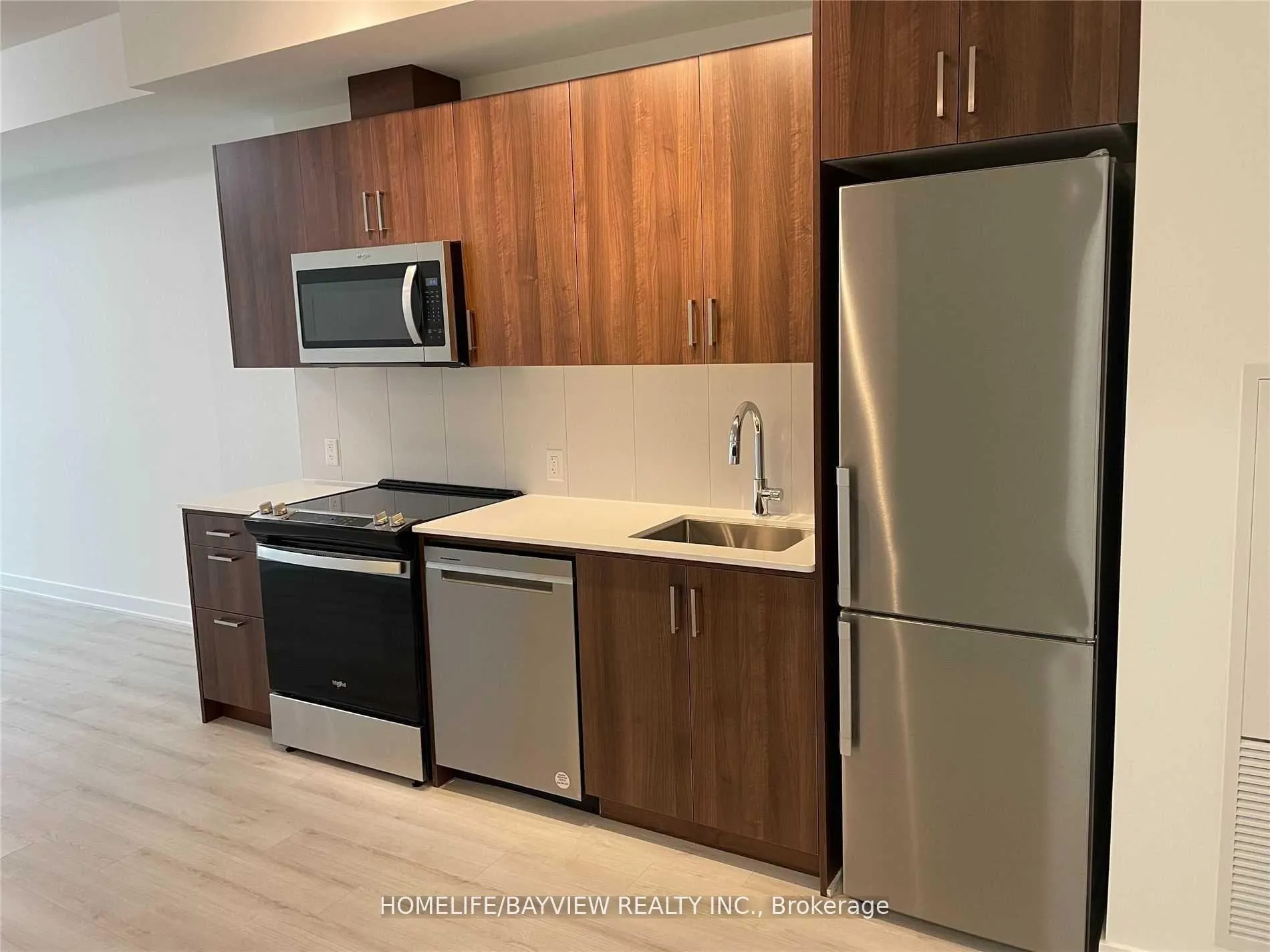 Photo 3 of Unit 514, 681 Yonge Street, Barrie, Painswick South — HOMEH
