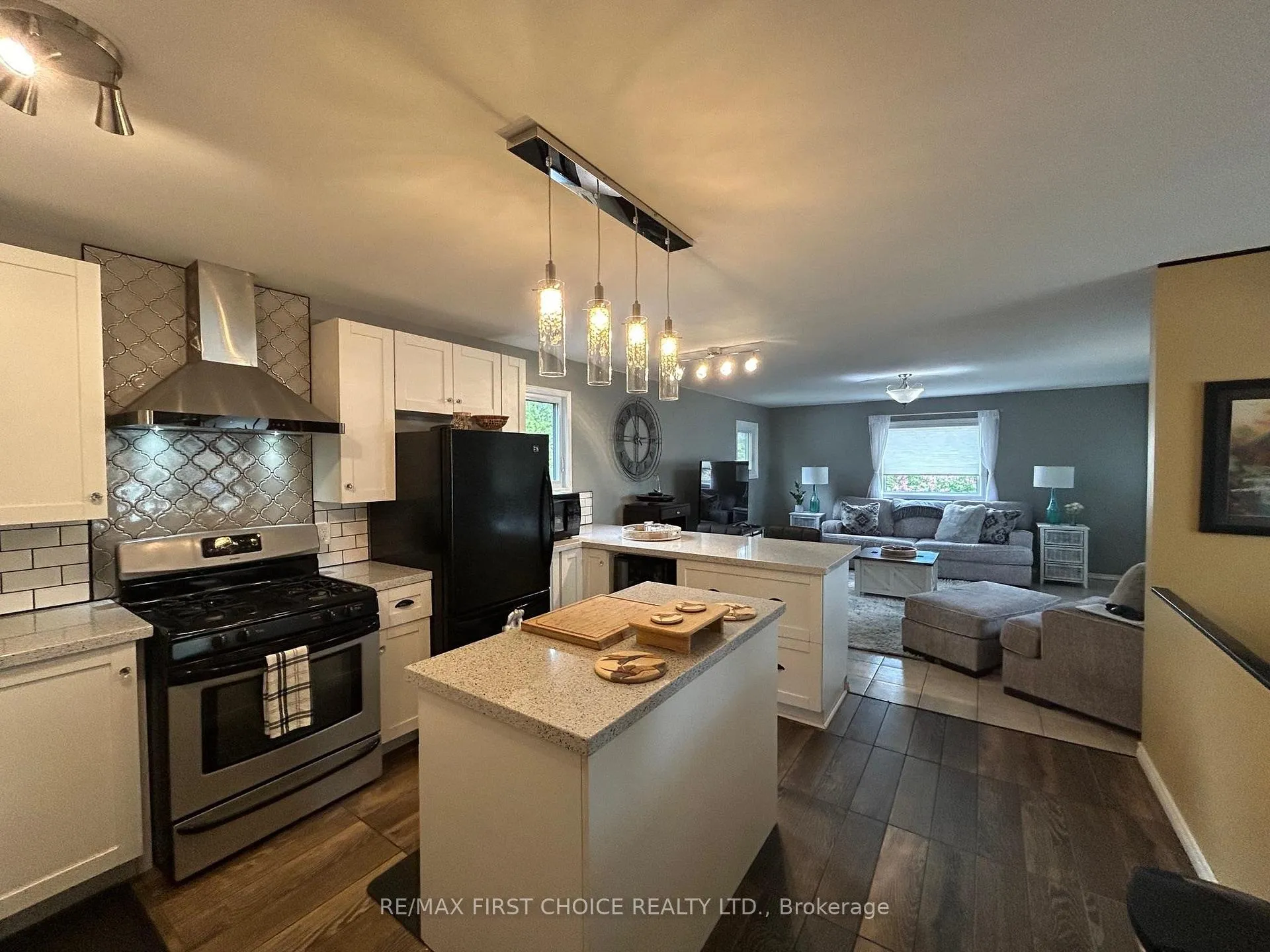 Photo 8 of 523 Hodder Avenue, Thunder Bay, Current River — HOMEH