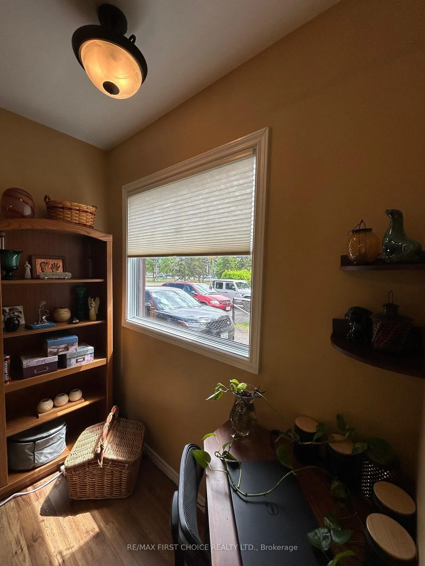 Photo 17 of 523 Hodder Avenue, Thunder Bay, Current River — HOMEH