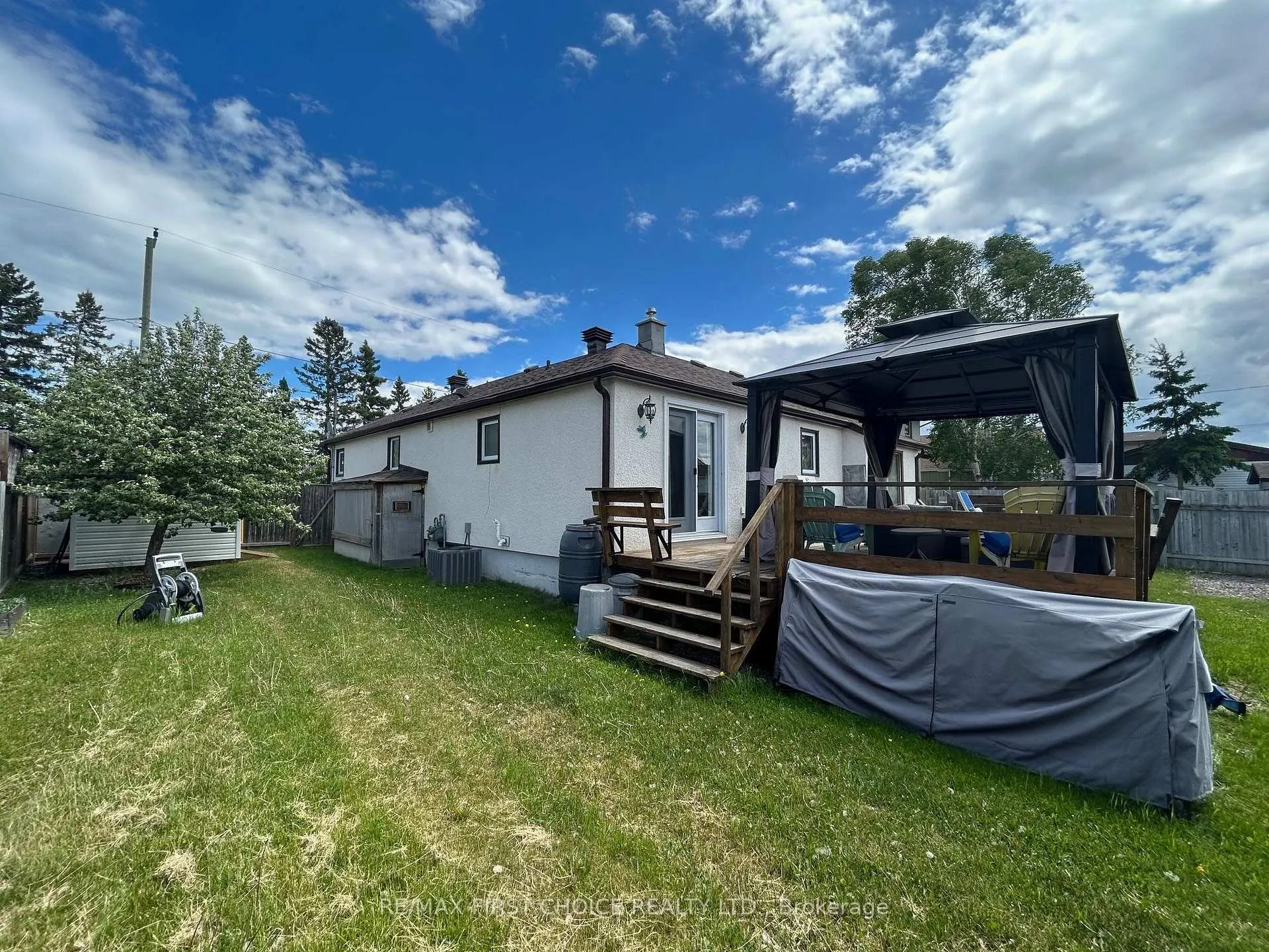 Photo 22 of 523 Hodder Avenue, Thunder Bay, Current River — HOMEH