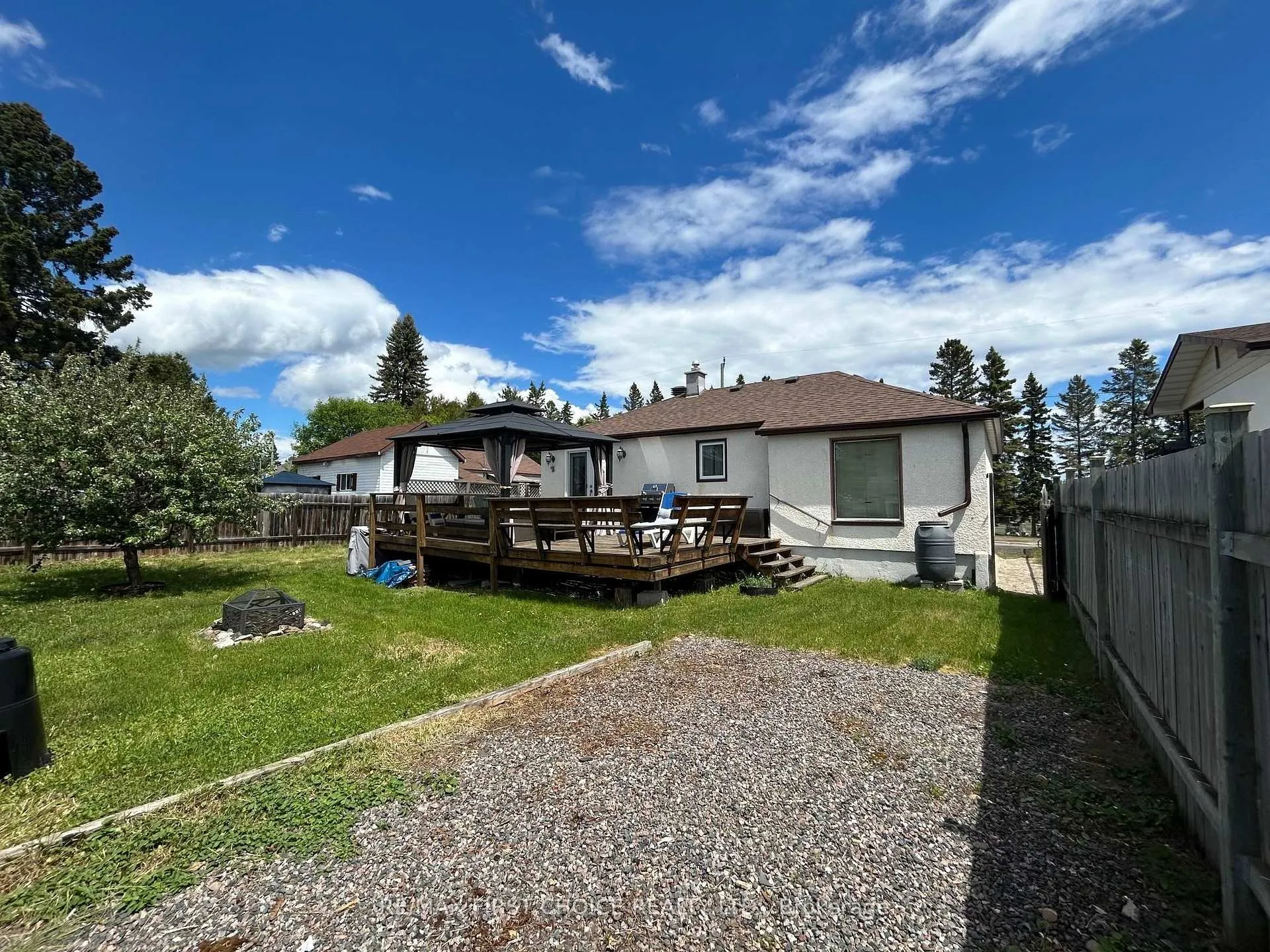 Photo 24 of 523 Hodder Avenue, Thunder Bay, Current River — HOMEH