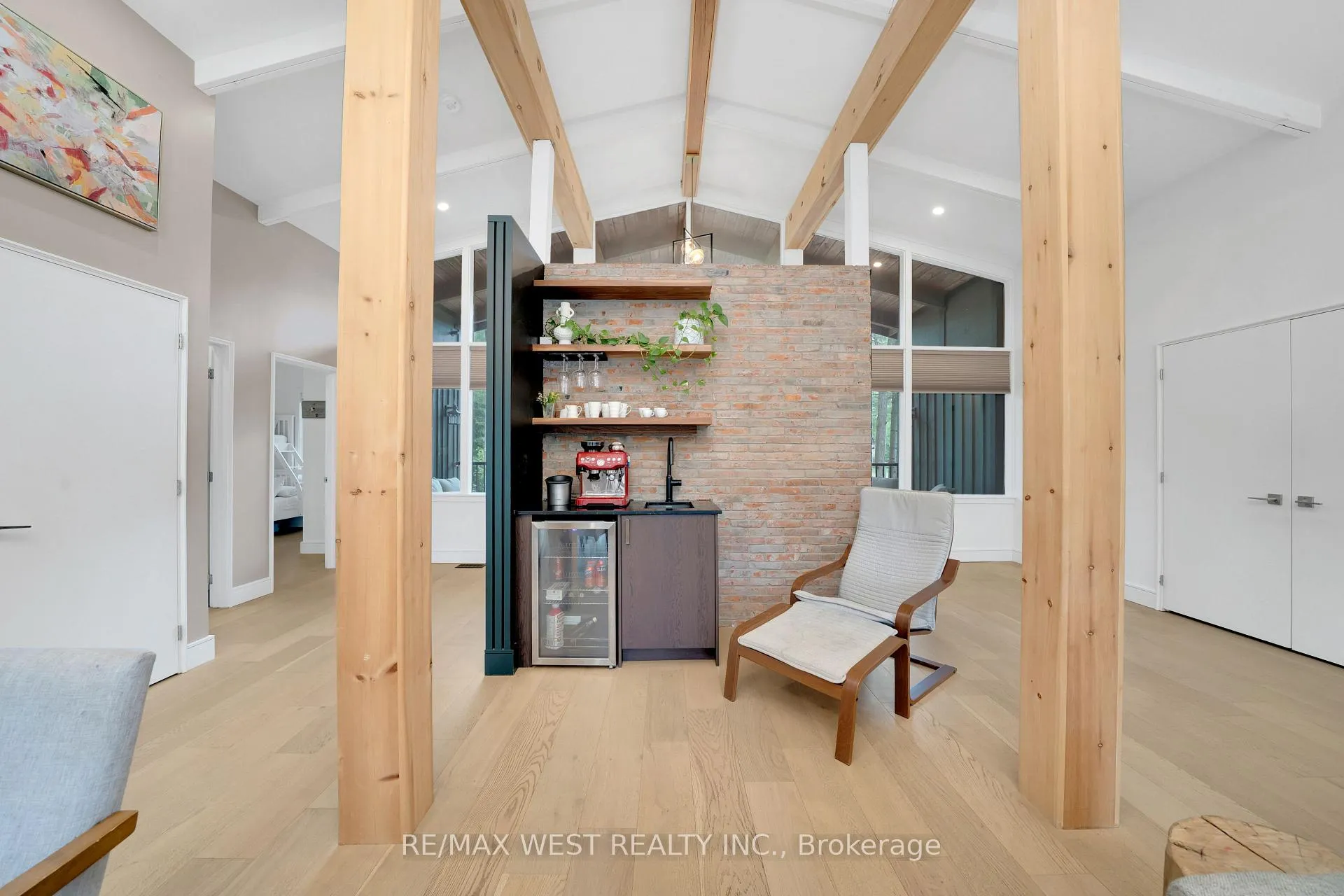 Photo 11 of 94 28th Street N, Wasaga Beach — HOMEH