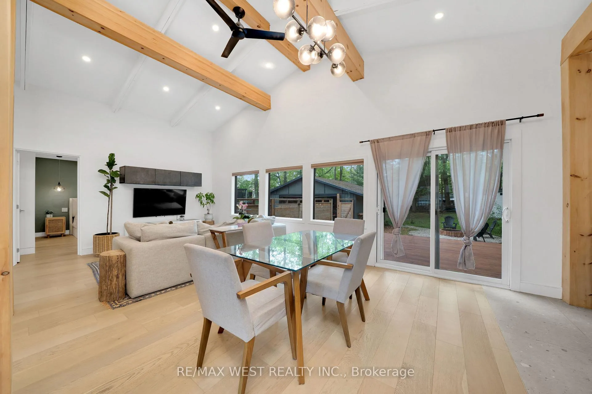 Photo 12 of 94 28th Street N, Wasaga Beach — HOMEH