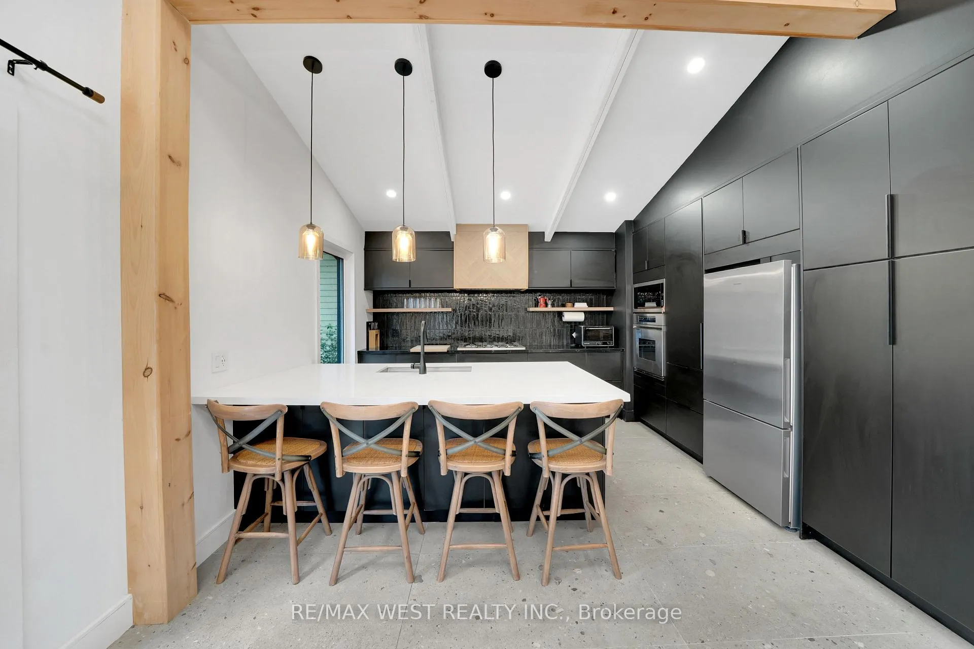 Photo 14 of 94 28th Street N, Wasaga Beach — HOMEH