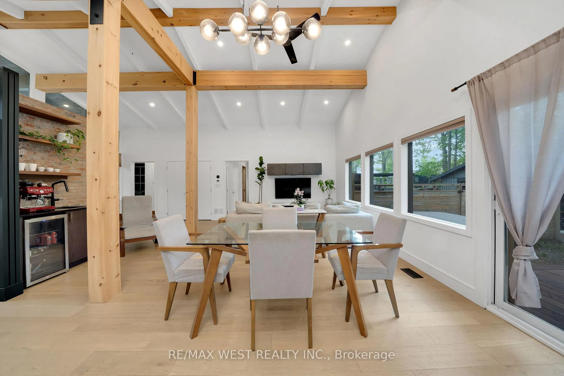 Photo 19 of 94 28th Street N, Wasaga Beach — HOMEH