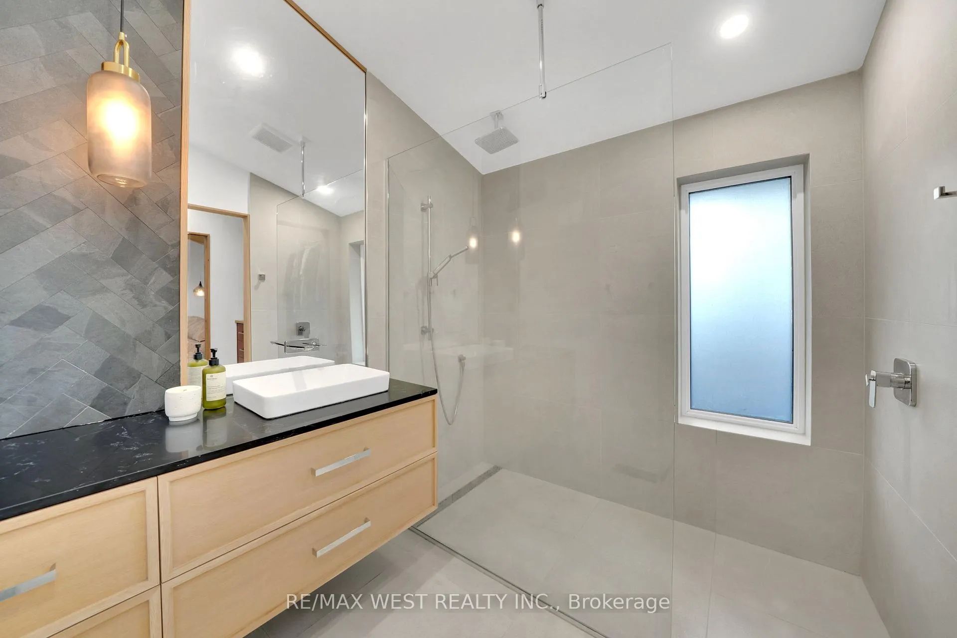 Photo 27 of 94 28th Street N, Wasaga Beach — HOMEH