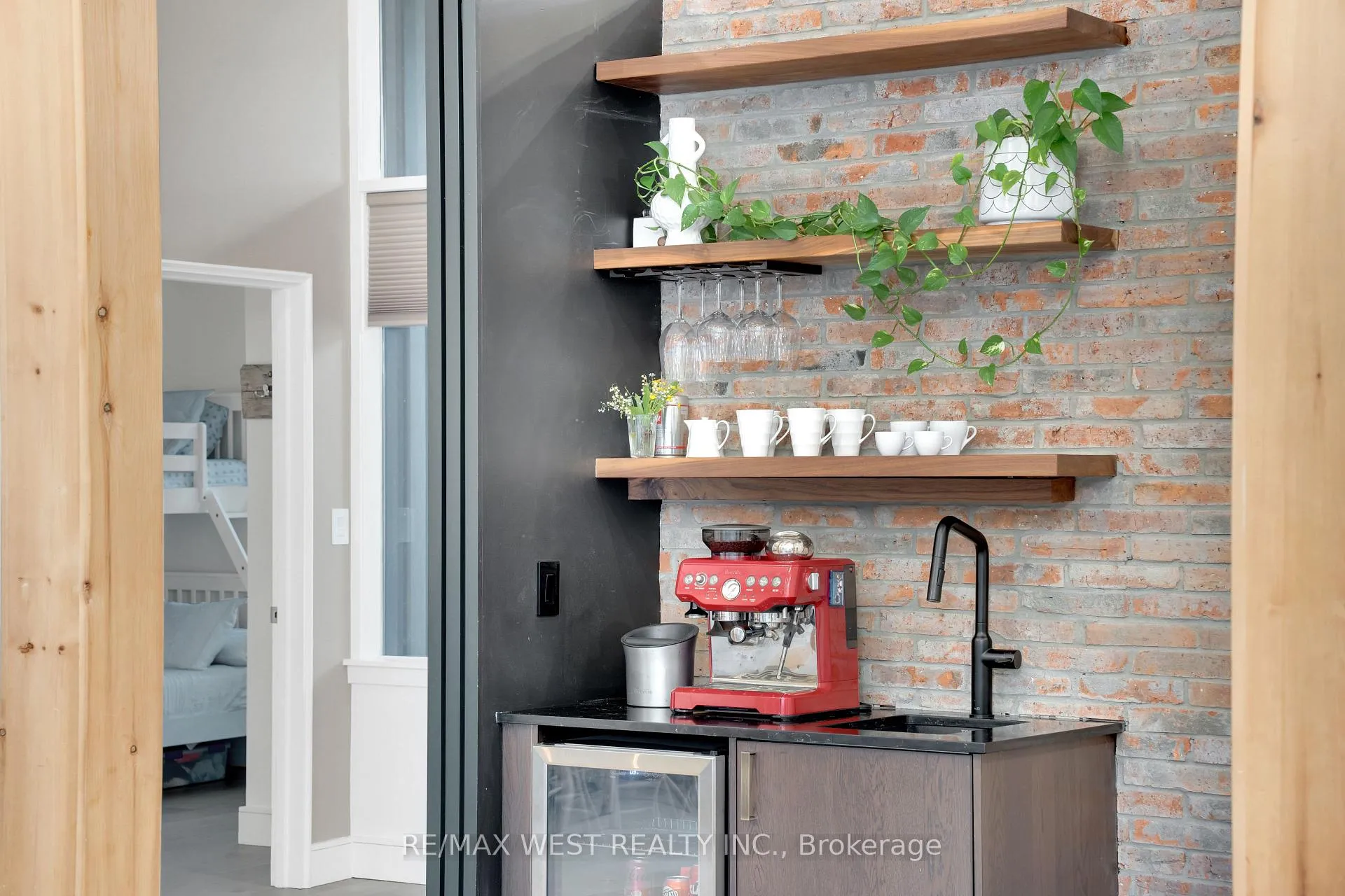 Photo 34 of 94 28th Street N, Wasaga Beach — HOMEH