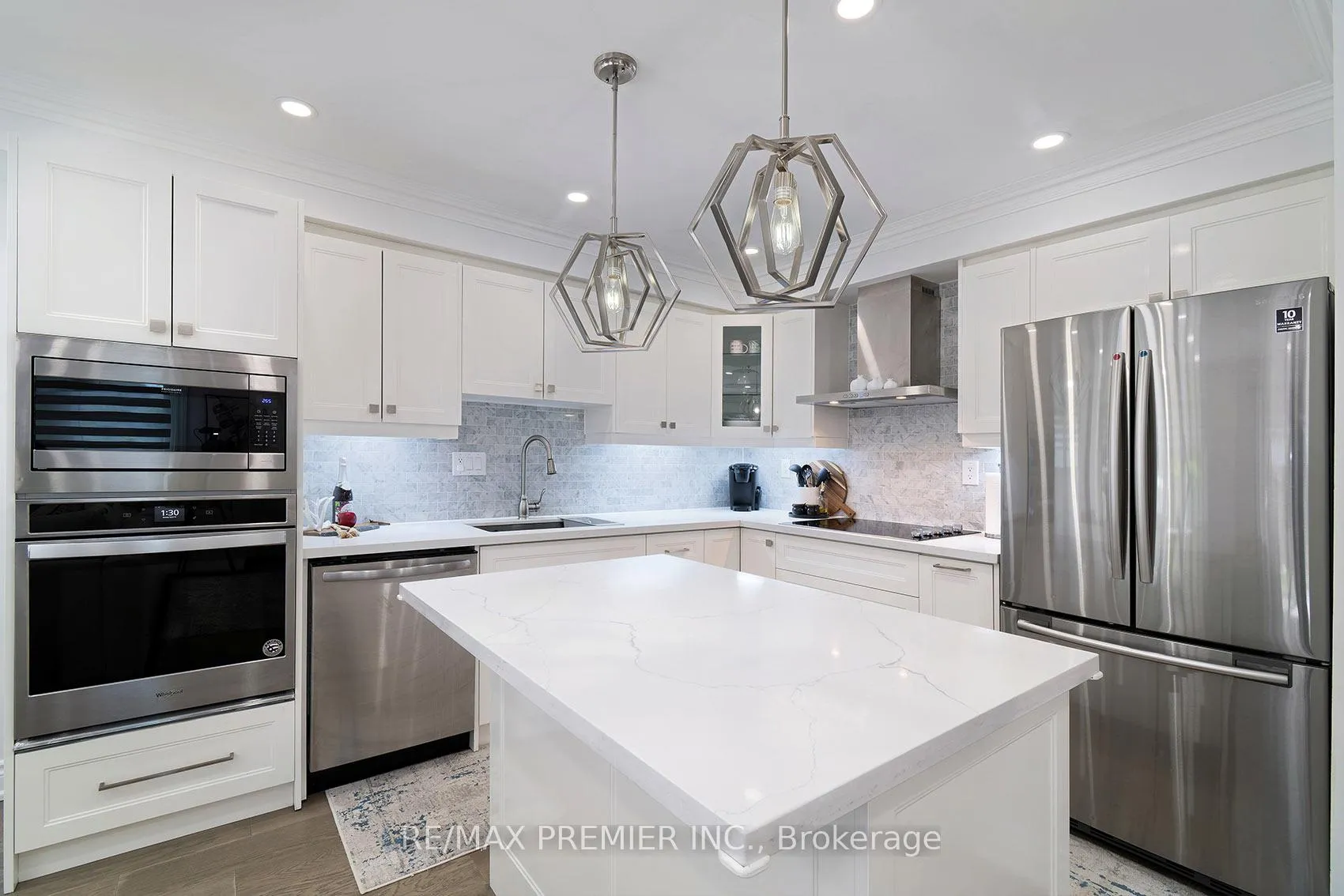 Photo 9 of 2 Prestwick Avenue, Vaughan, Maple — HOMEH