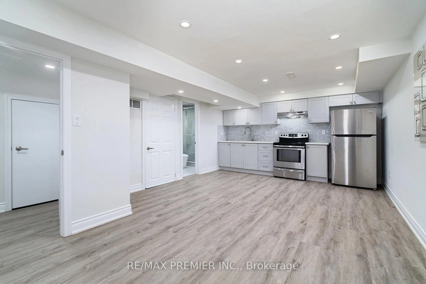 Photo 24 of 2 Prestwick Avenue, Vaughan, Maple — HOMEH