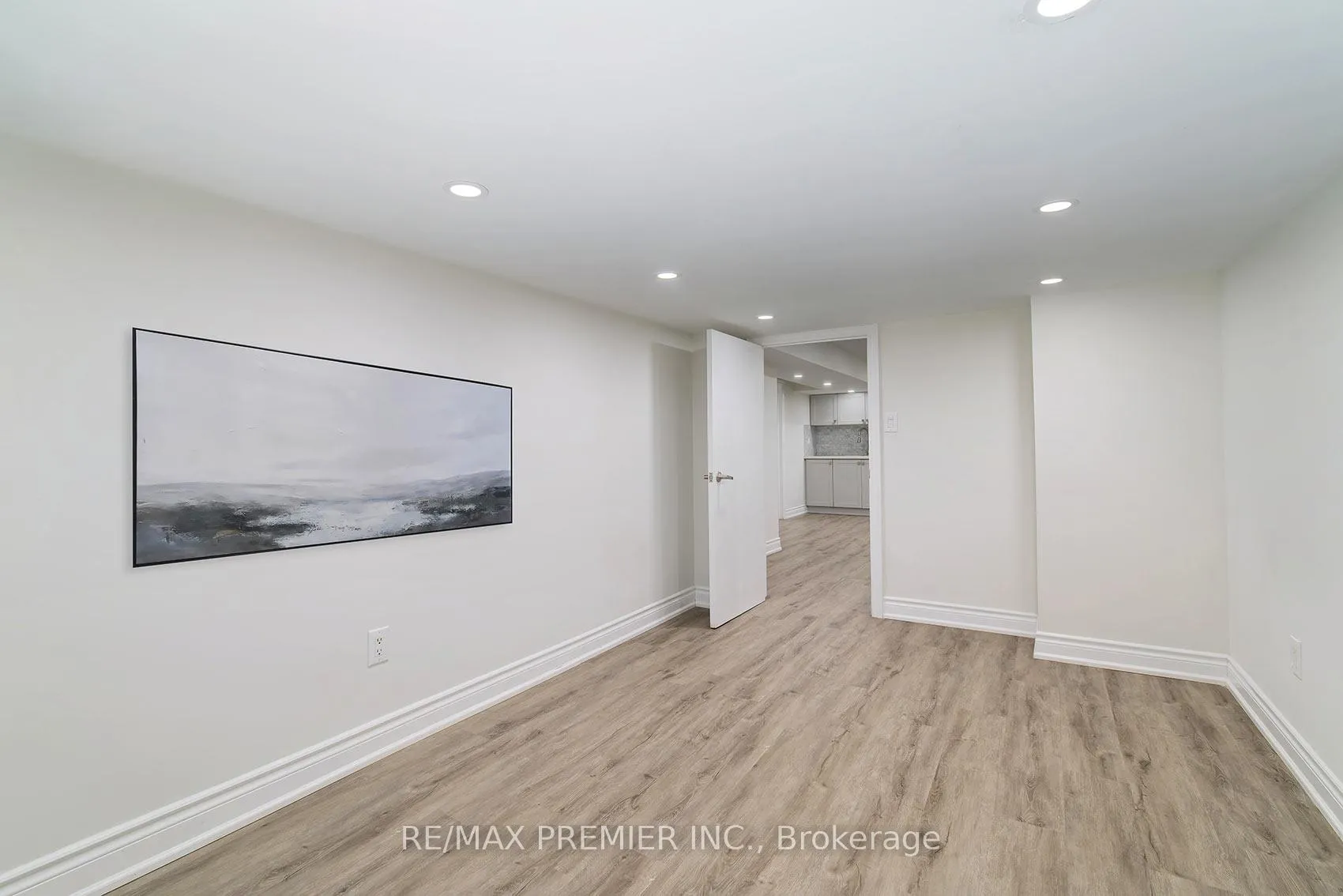 Photo 27 of 2 Prestwick Avenue, Vaughan, Maple — HOMEH
