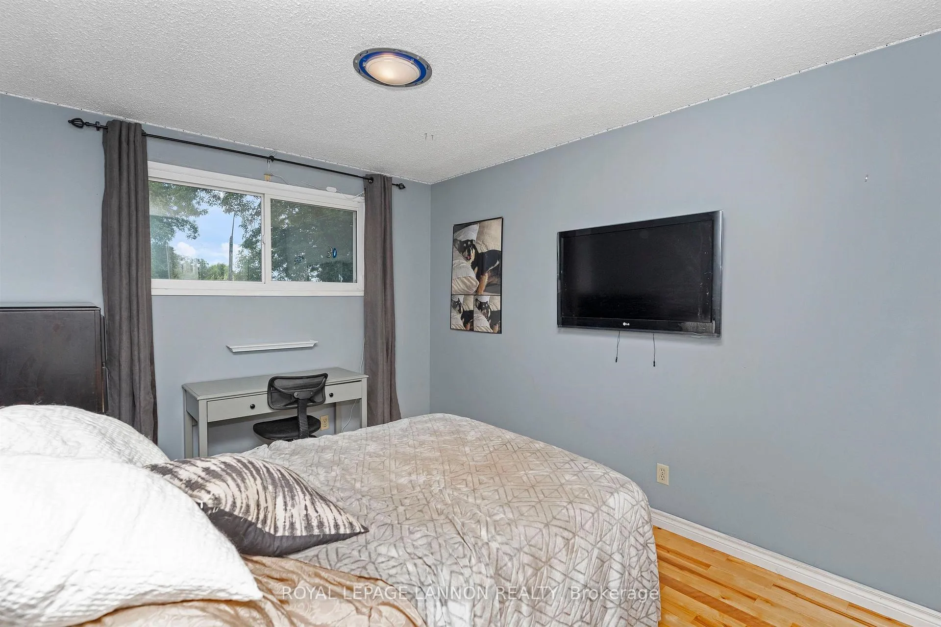 Photo 12 of 425 Chelsea Cres., Thunder Bay, John Street North — HOMEH