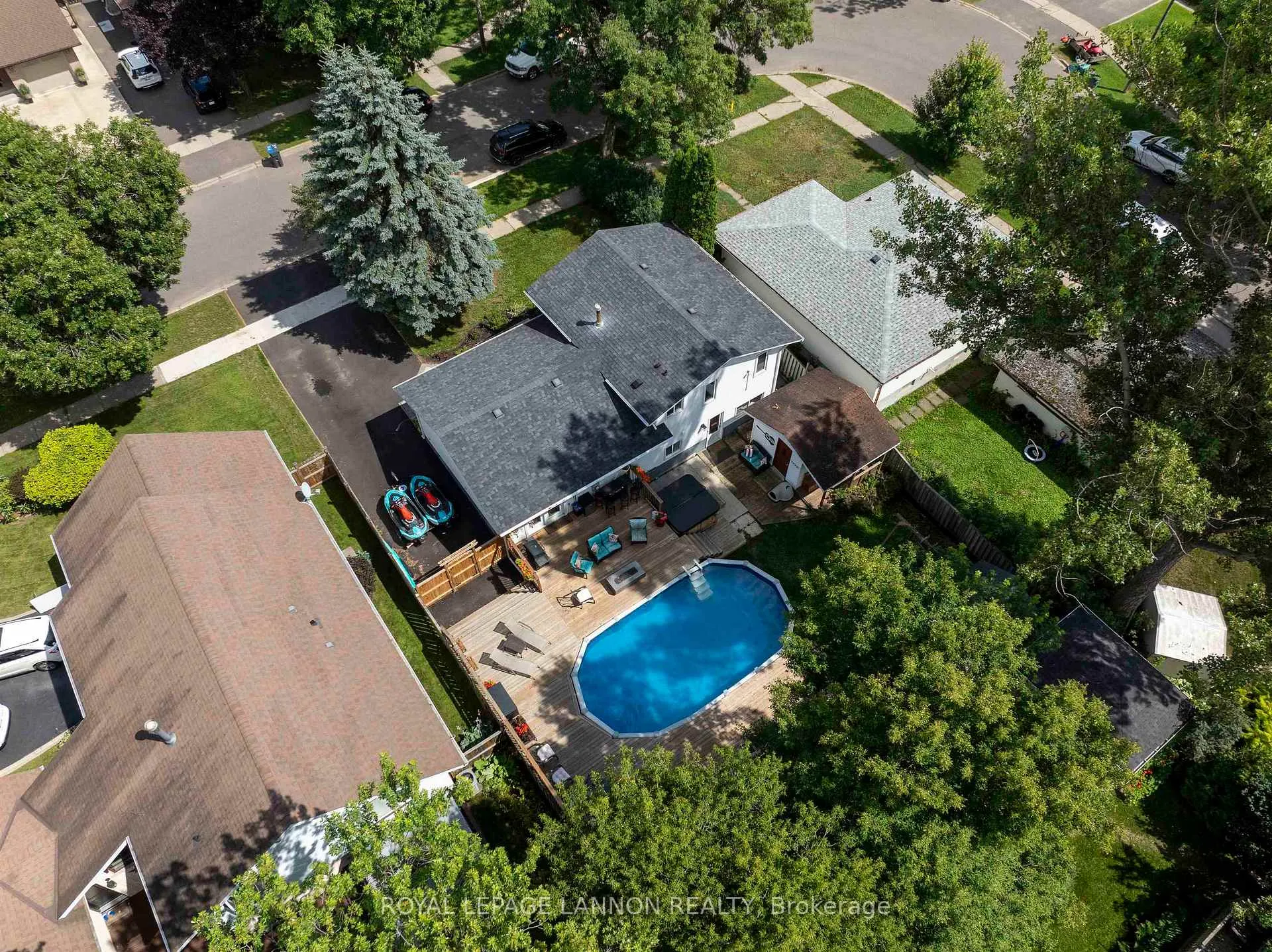 Photo 40 of 425 Chelsea Cres., Thunder Bay, John Street North — HOMEH