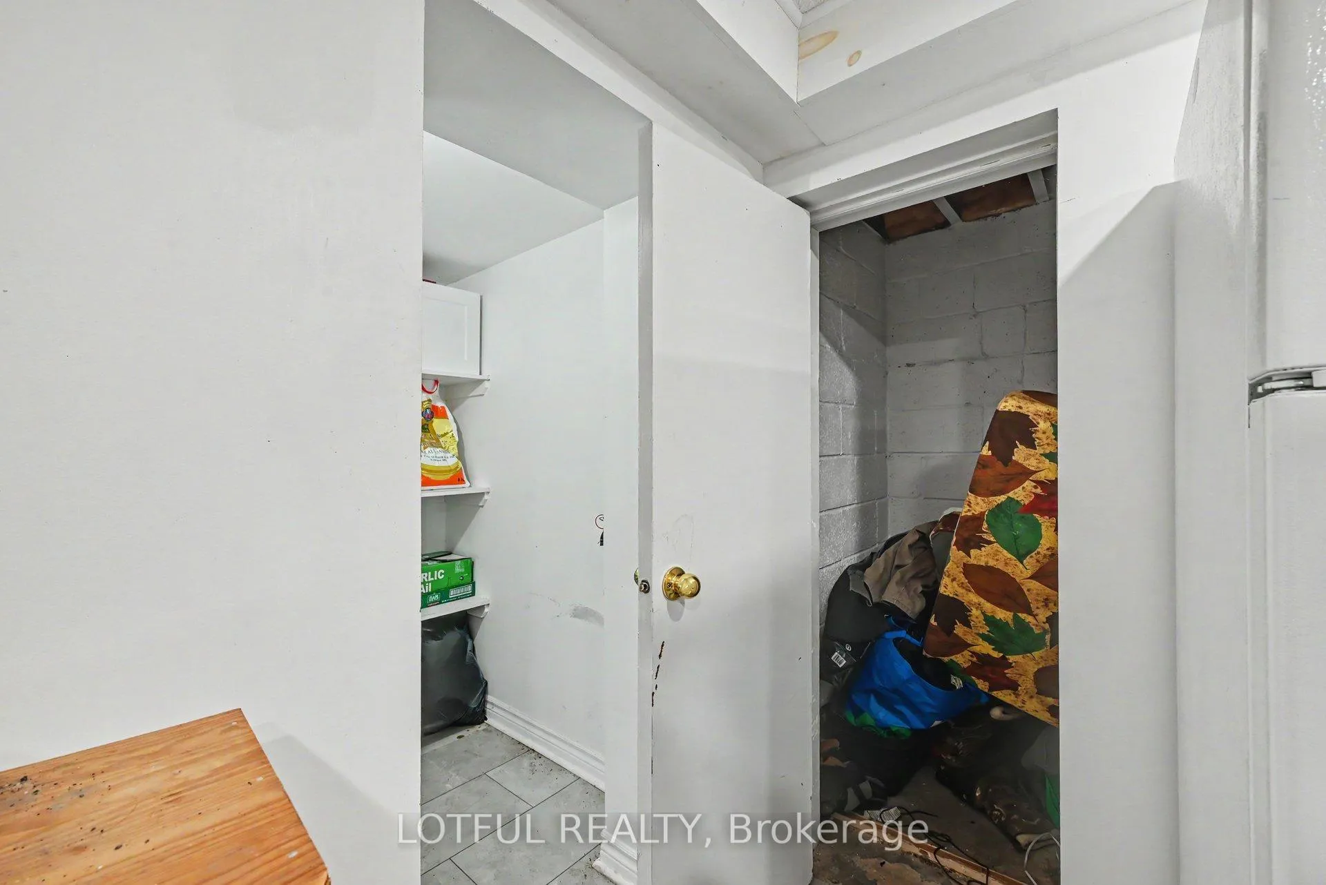 Photo 11 of Unit 3, 2427 Chasseur Avenue, Ottawa, Heron Park — HOMEH